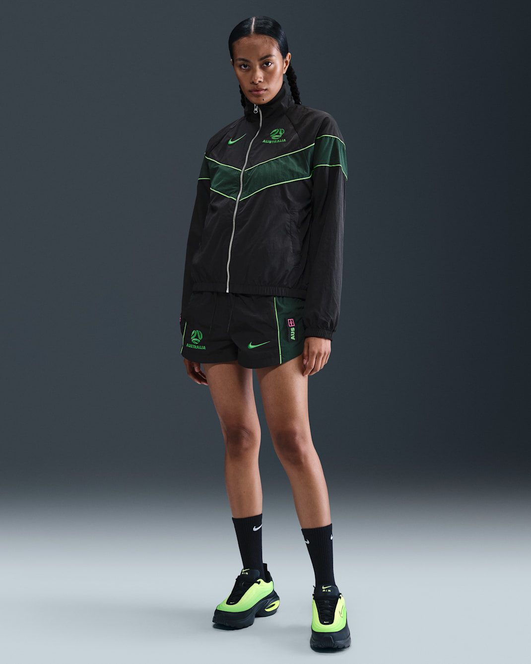 Australia Windrunner Women's Nike Football High-Waisted Woven Shorts - Night Forest/Pro Green/Poison Green/Poison Green