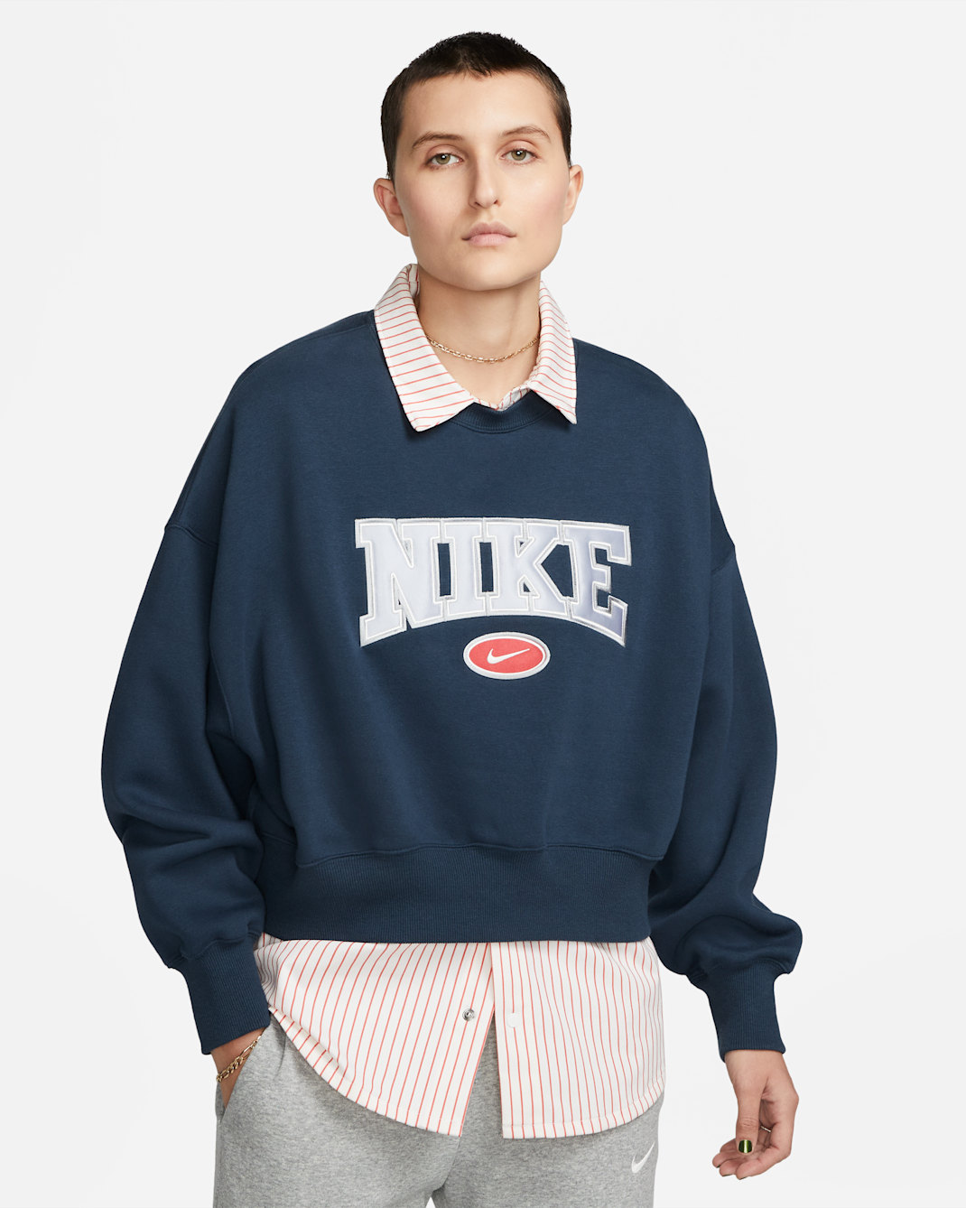 Sudadera de cuello redondo over-oversized de tejido Phoenix Fleece para mujer Nike Sportswear City Edition - Azul marino militar