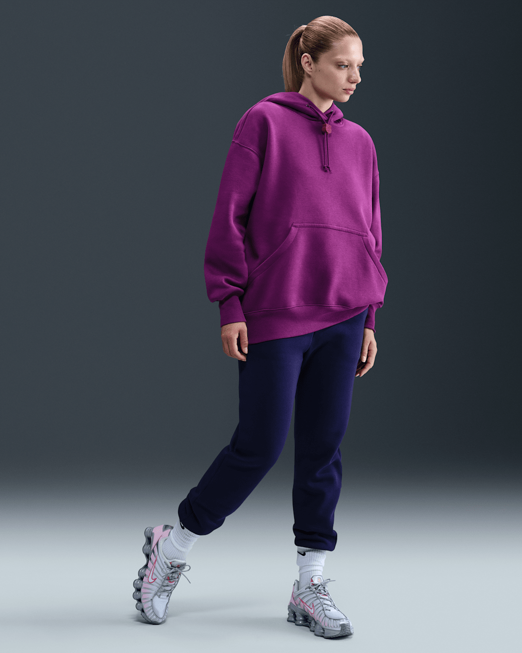 F.C. Barcelona Phoenix Fleece Women's Nike Football High-Waisted Pants - Imperial Purple/Bright Grape