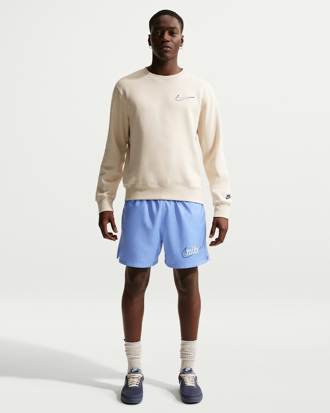 Nike Sportswear Club Men's Woven Flow Shorts - Royal Pulse