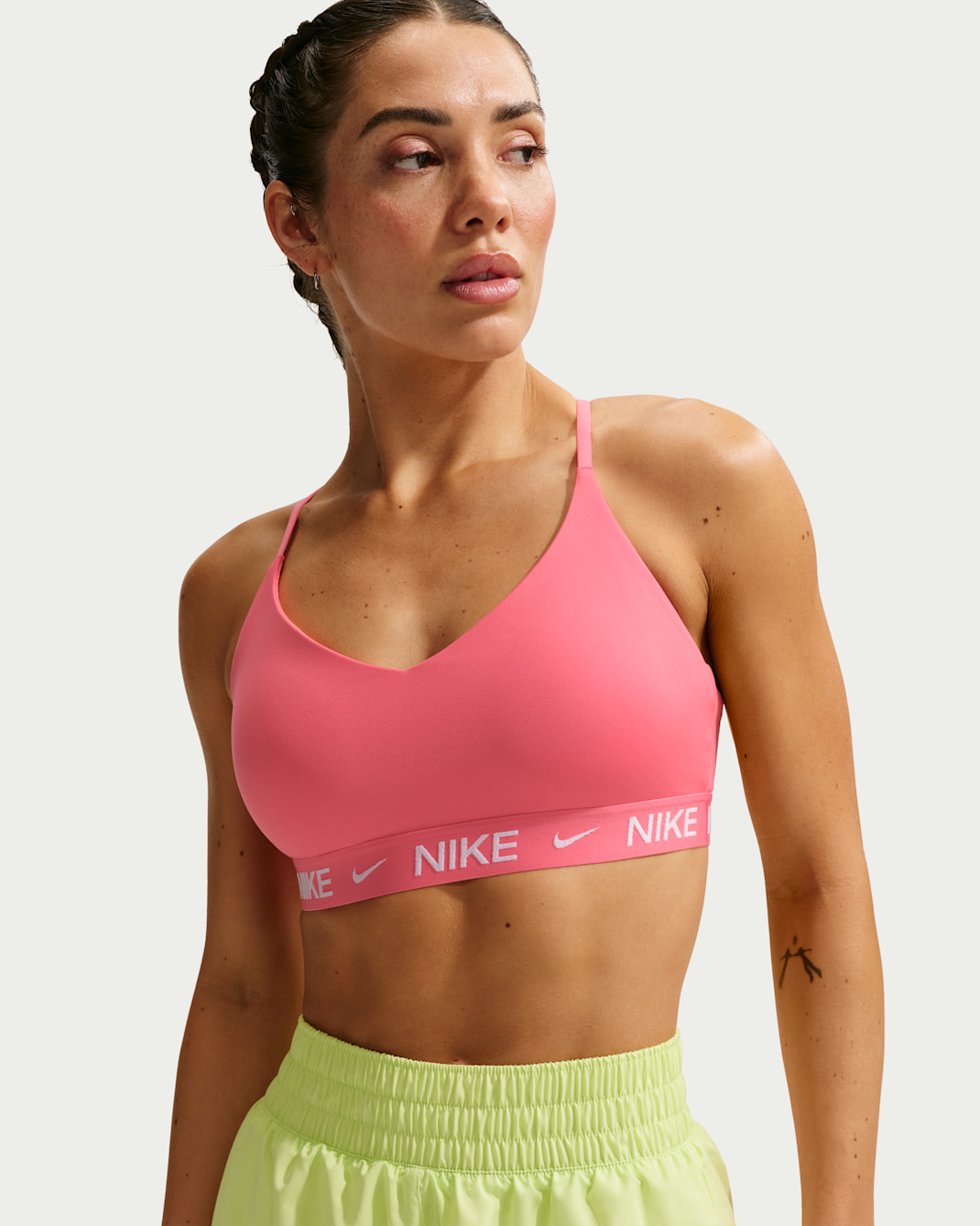 Bra deportivo ajustable con almohadillas para mujer Nike Indy Light Support - Coral marino/Coral marino/Blanco