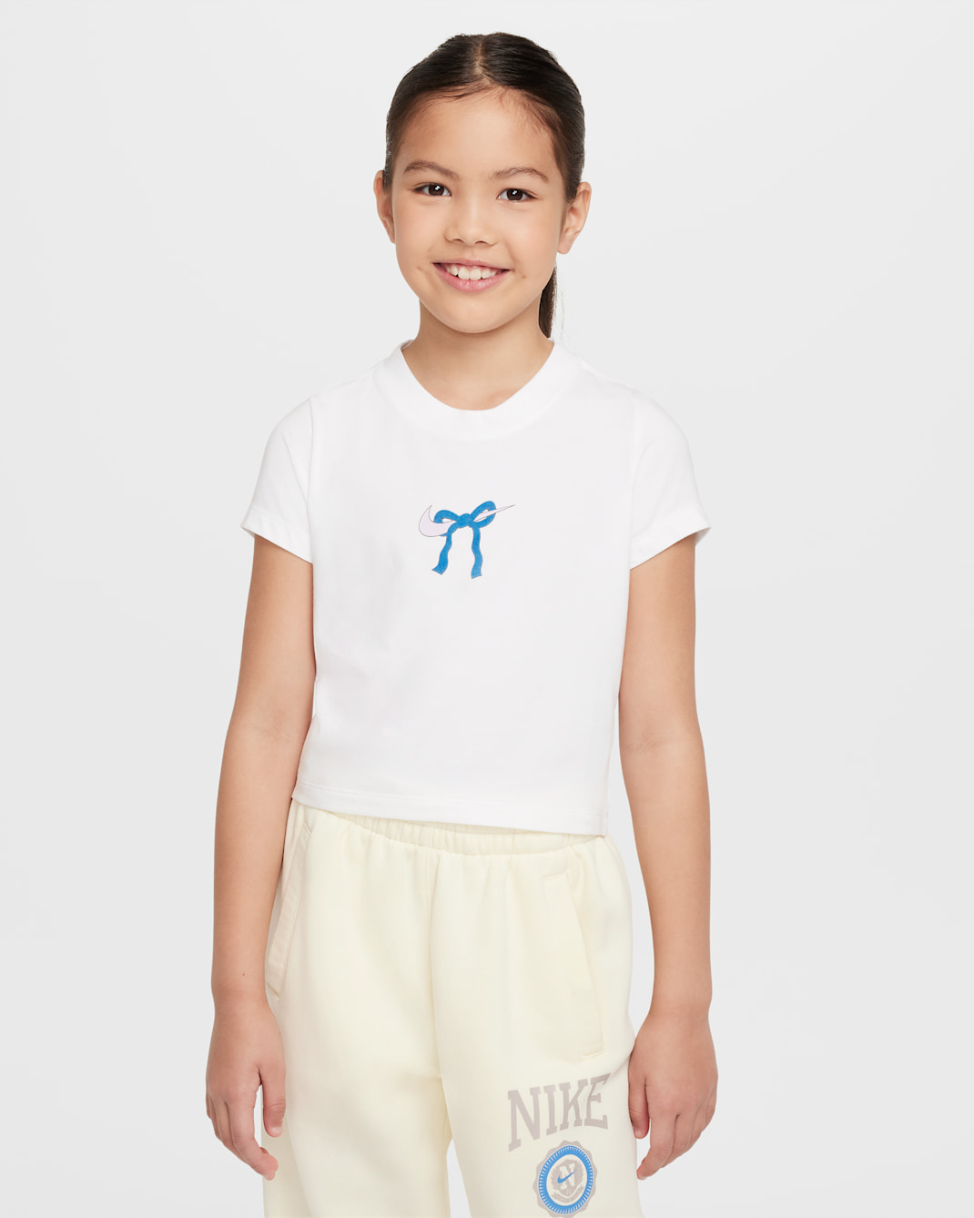 Nike Sportswear Older Kids' (Girls') T-Shirt - White