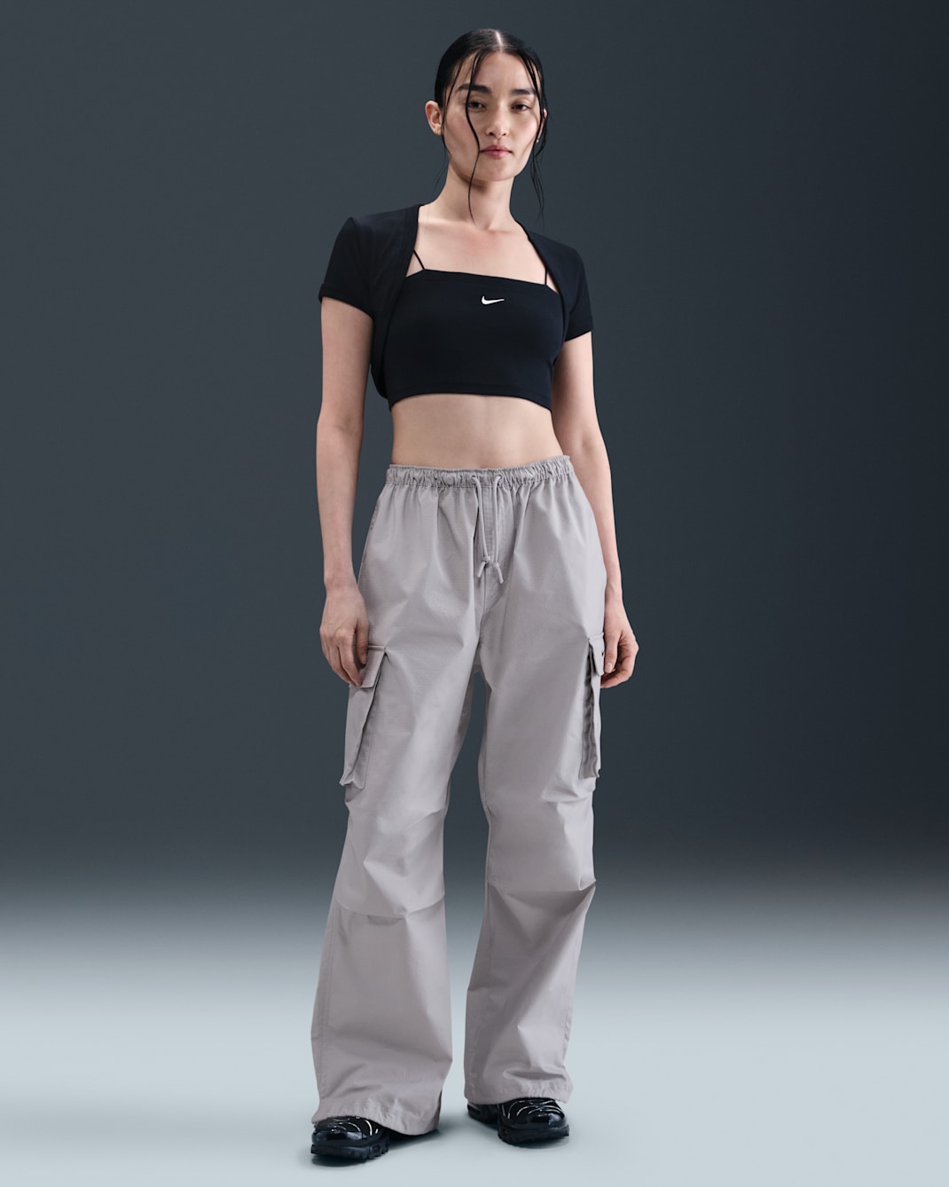 나이키 스포츠웨어 여성 미드라이즈 오버사이즈 카고 팬츠 - 라이트 스모크 그레이/블랙