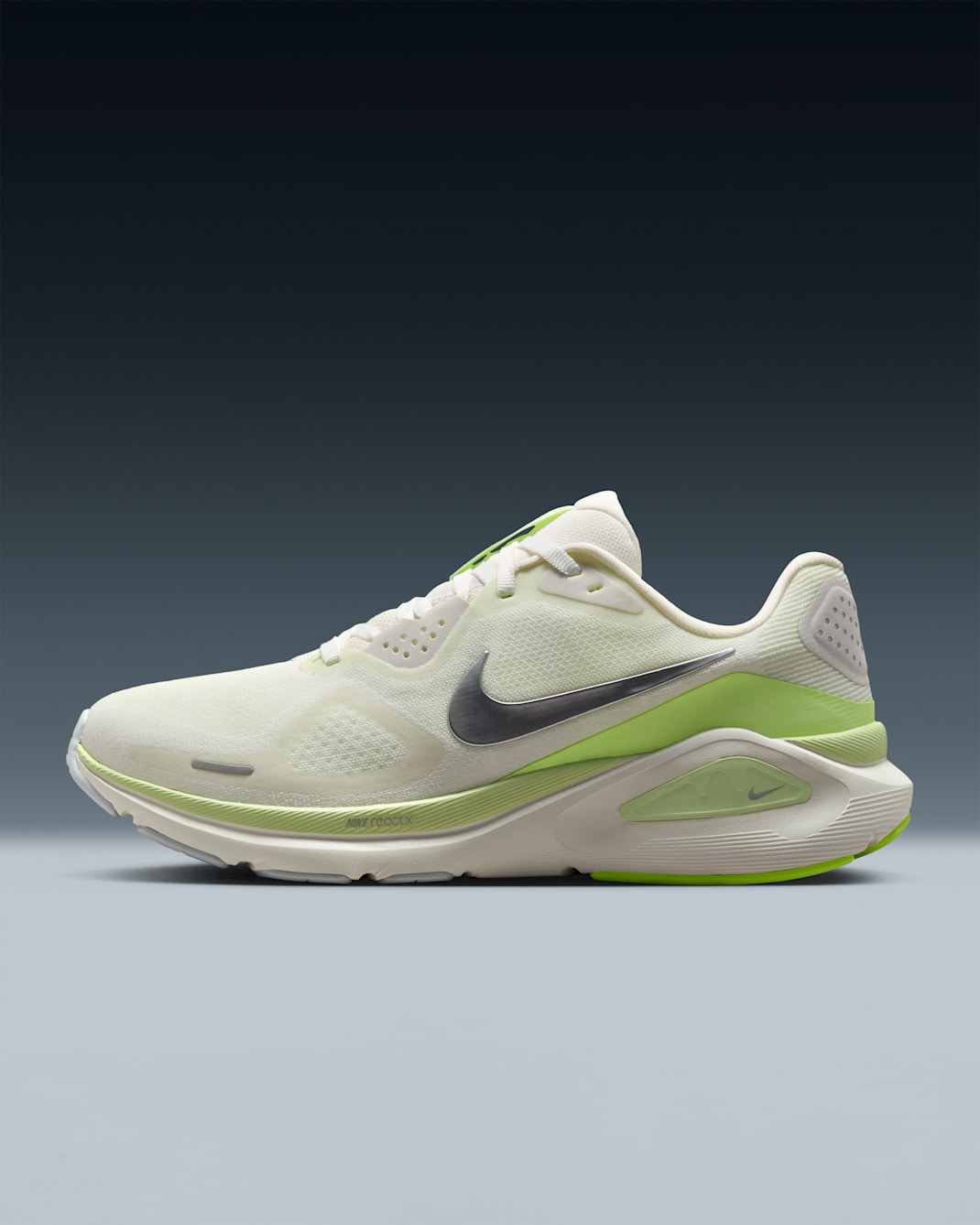Nike Structure 26-løbesko til vej til kvinder - Summit White/Barely Volt/Sail/Chrome