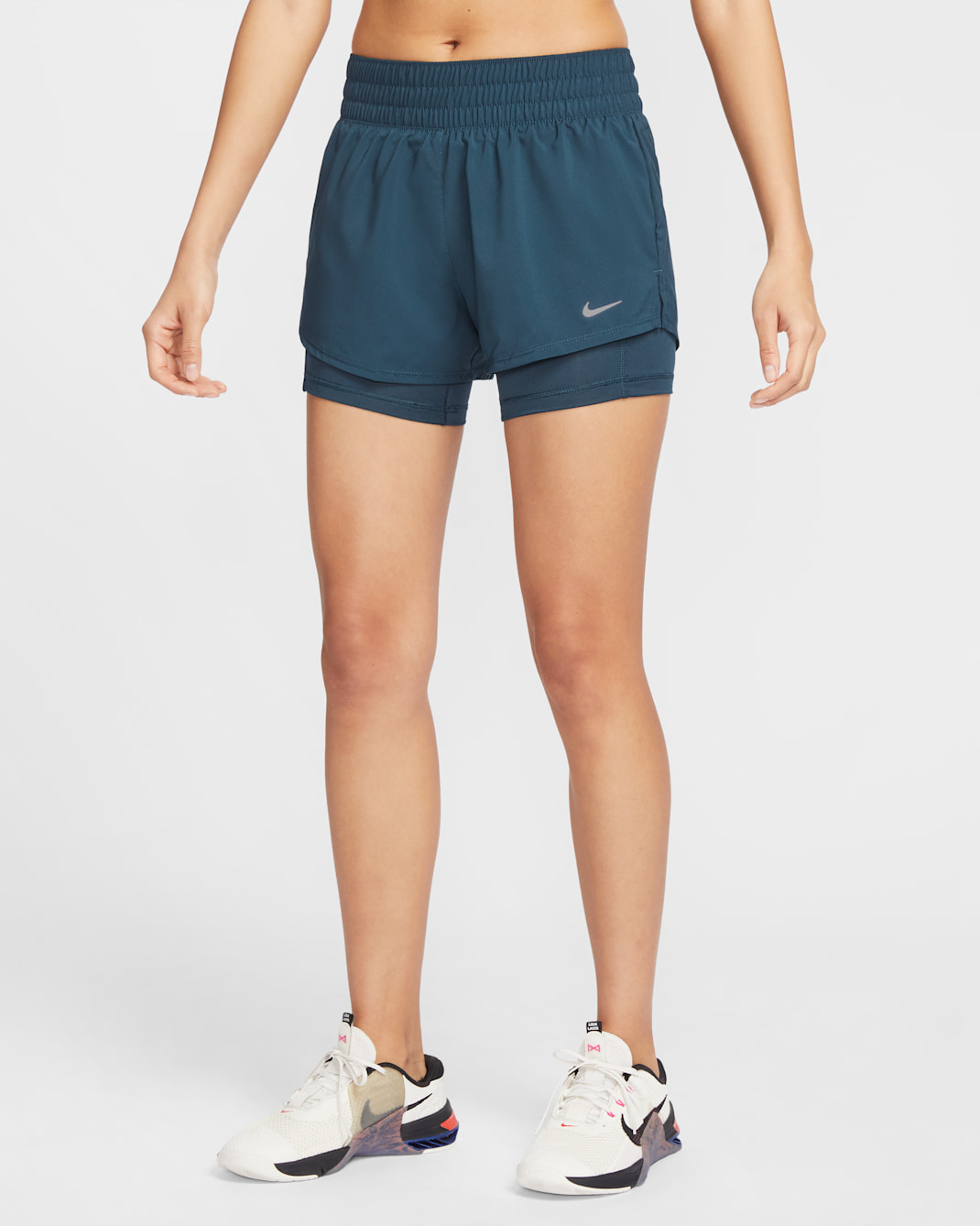 Nike Dri-FIT One Women's Mid-rise 8cm (approx.) 2-in-1 Shorts - Armoury Navy
