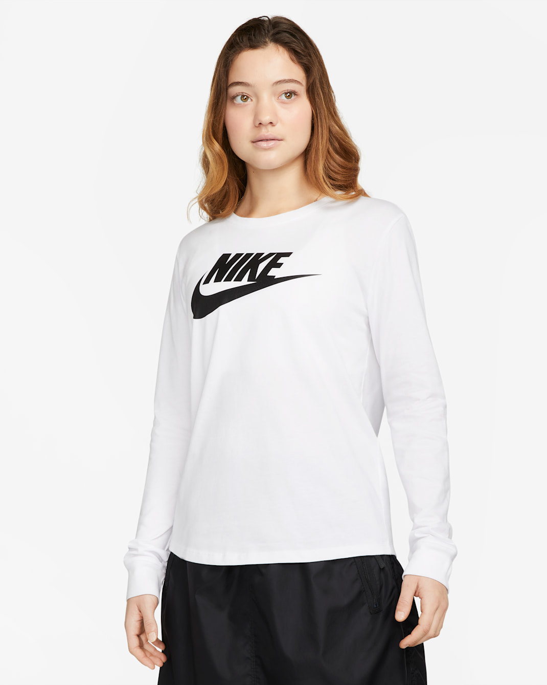 Nike Sportswear Essentials Women's Long-Sleeve Logo T-Shirt - White/Black