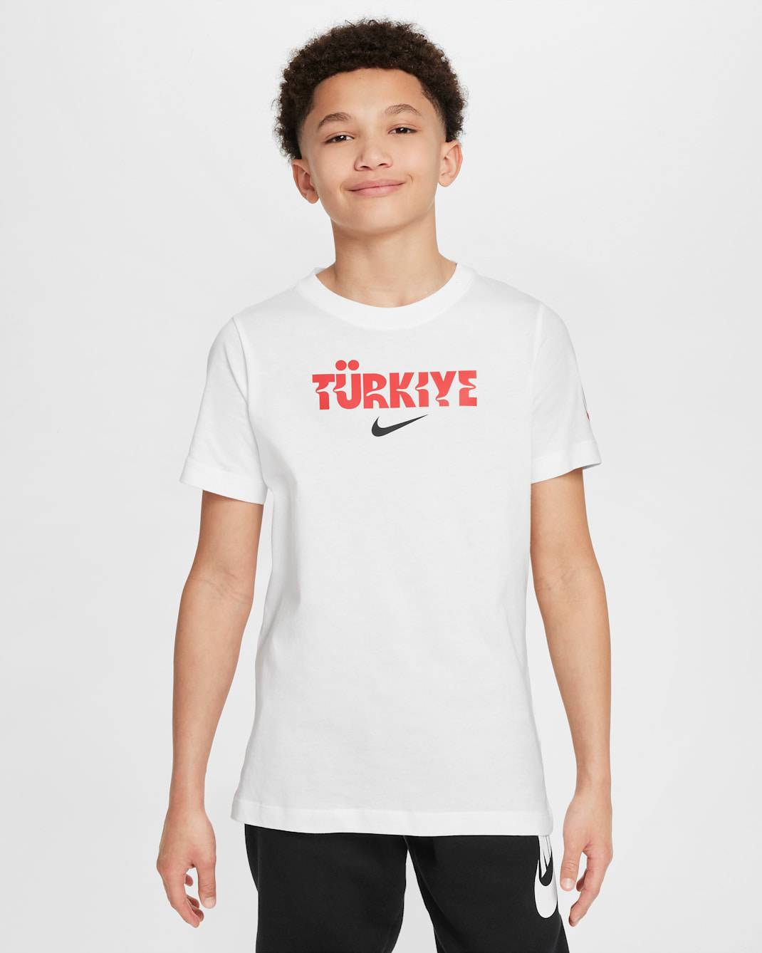 Türkiye Crest Older Kids' Nike Football T-Shirt - White/Sport Red