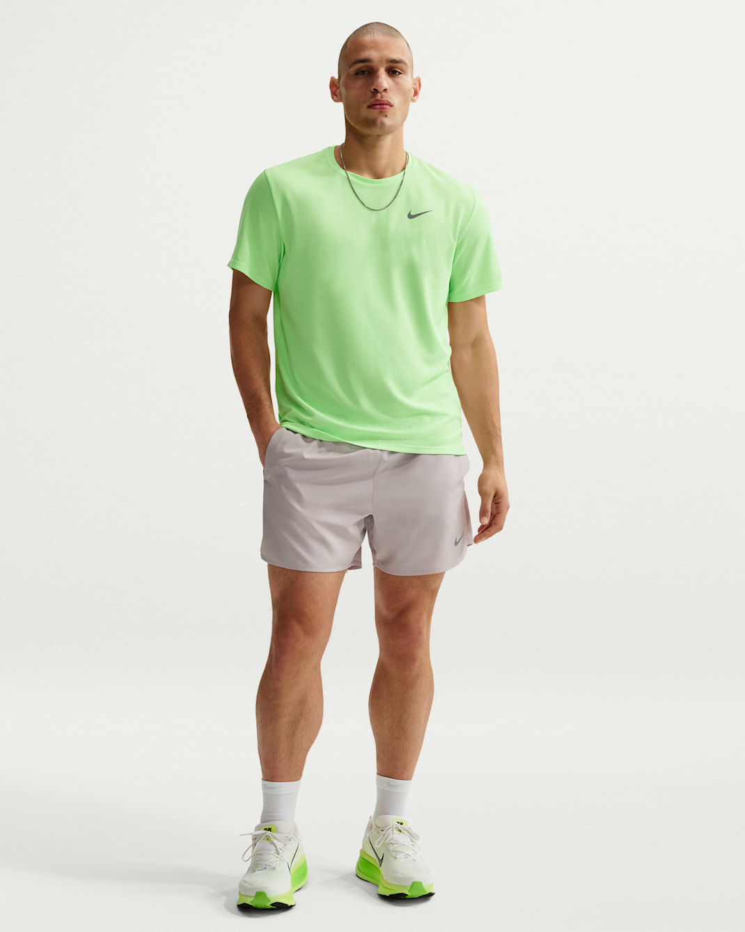 Nike Dri-FIT Challenger Men's 13cm (approx.) Brief-Lined Versatile Shorts - Moon Particle/Moon Particle/Black