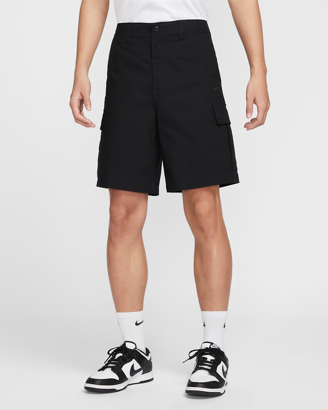 Nike Club Men's Woven Cargo Shorts - Black/Black