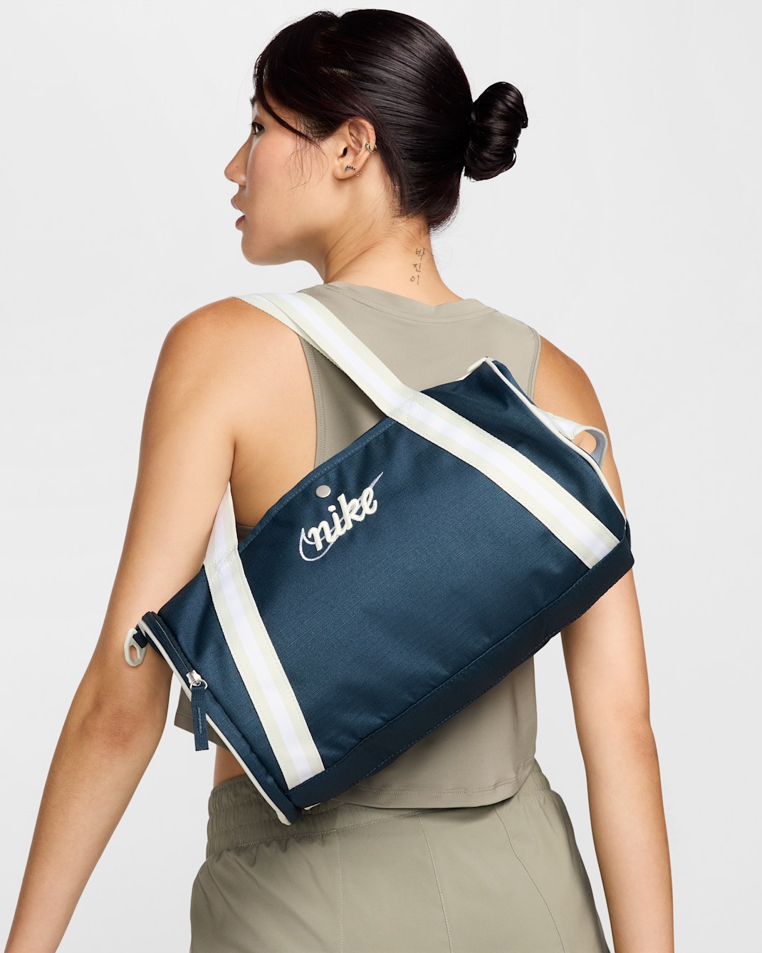 Nike Heritage Retro Duffel Bag (13L) - Armoury Navy/Sea Glass/White