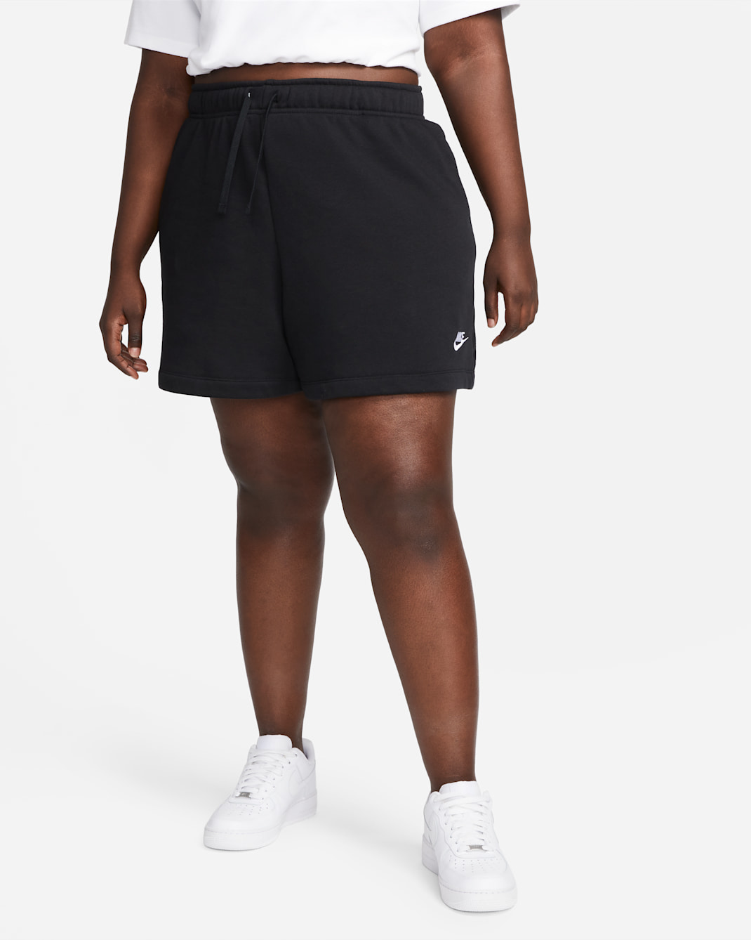 Shorts Nike Sportswear Club Fleece de tiro medio para mujer (talla grande) - Negro/Blanco