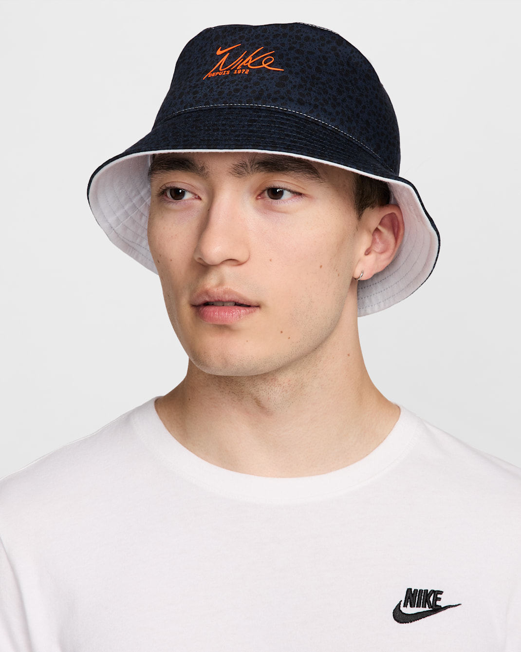 Nike Apex Electric Bucket Hat - Dark Obsidian/Football Grey