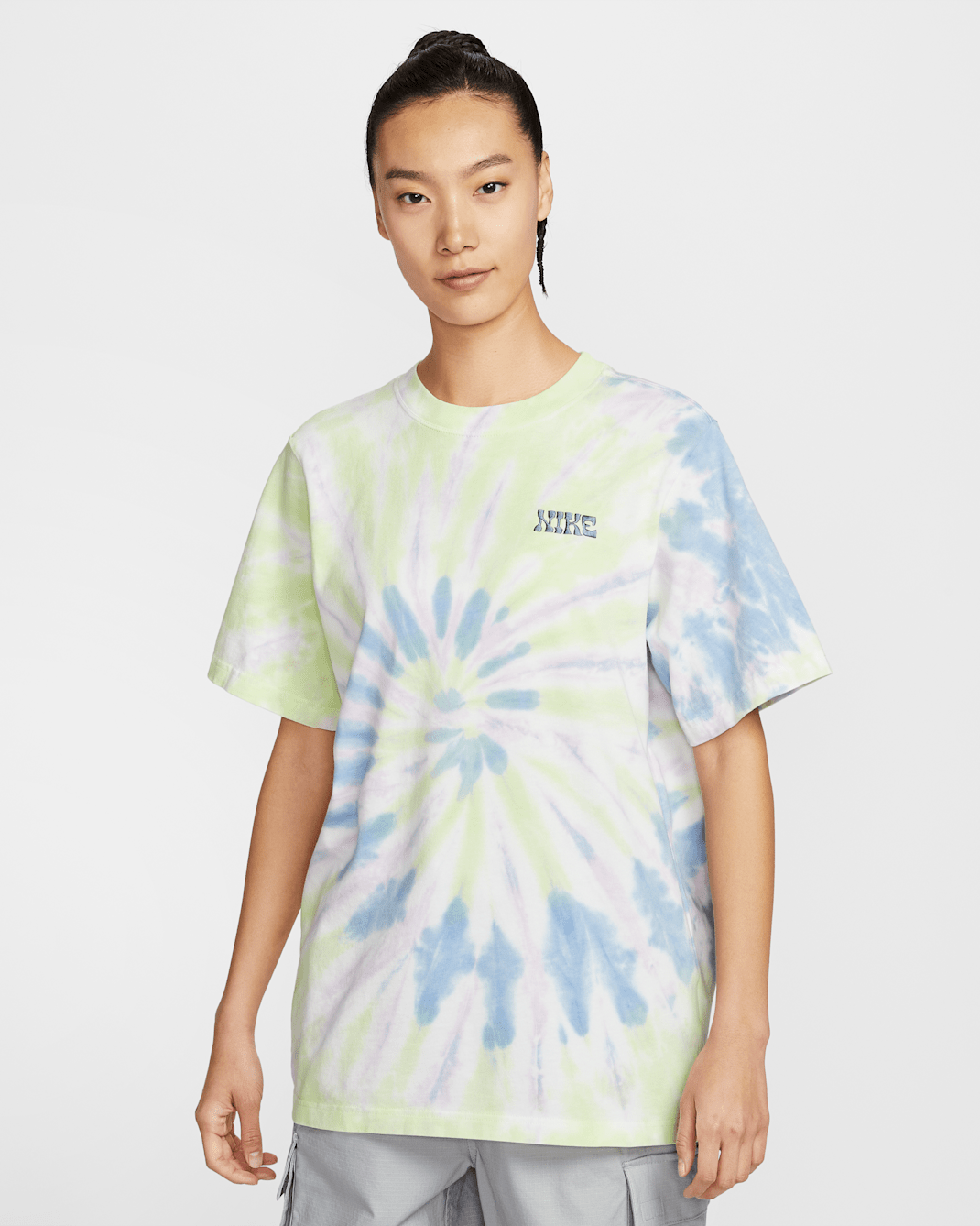 เสื้อยืดผู้หญิง Nike Sportswear - Barely Volt