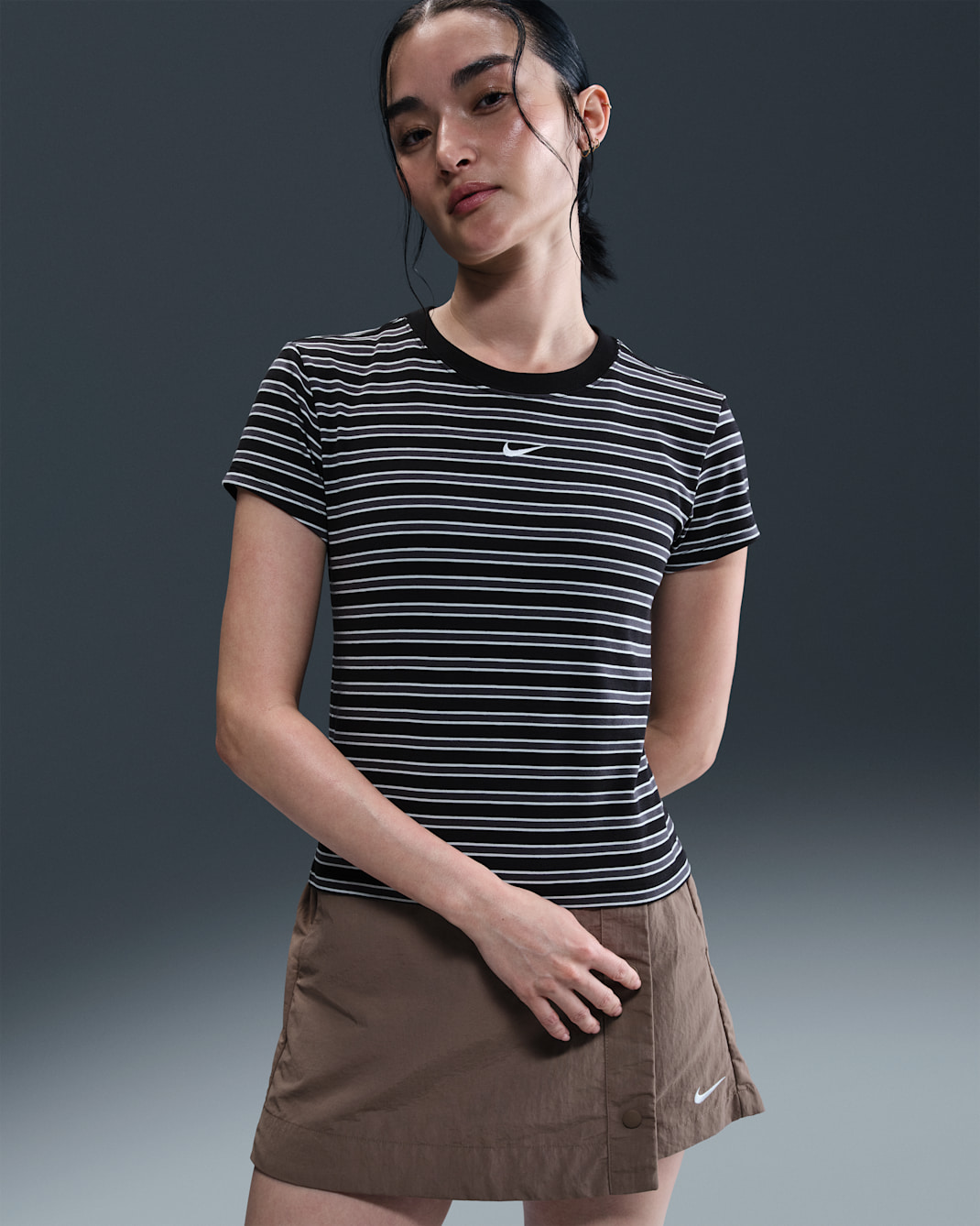 ナイキ スポーツウェア チル ニット ウィメンズ スリム ストライプド Tシャツ - ブラック