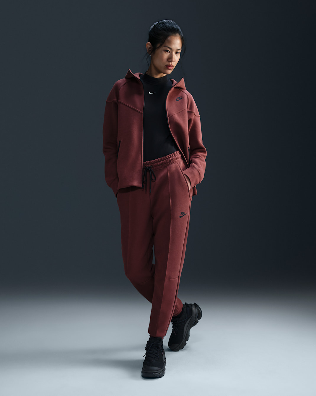 Nike Sportswear Tech Fleece Women's Mid-Rise Joggers - Red Sepia/Black