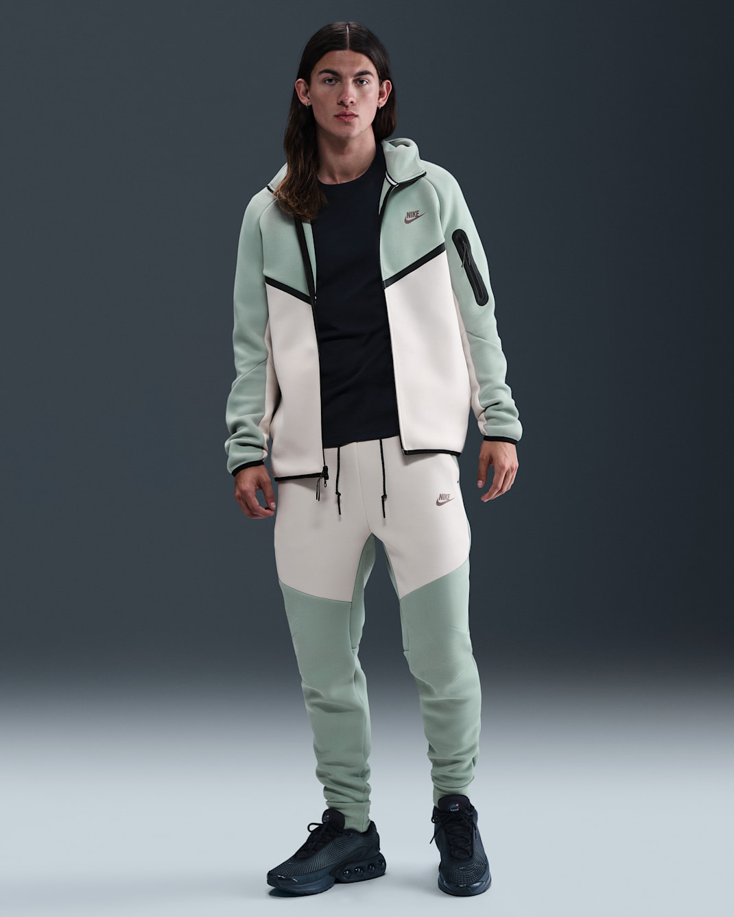 Nike Tech Men's Fleece Joggers - Dusty Sage/Light Orewood Brown/Plum Eclipse