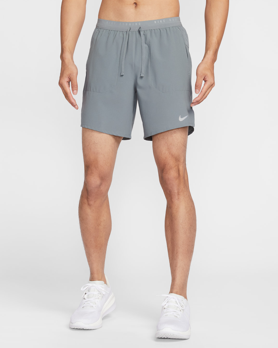 Nike Stride 男款 Dri-FIT 7" 附內裡褲跑步短褲 - Smoke Grey