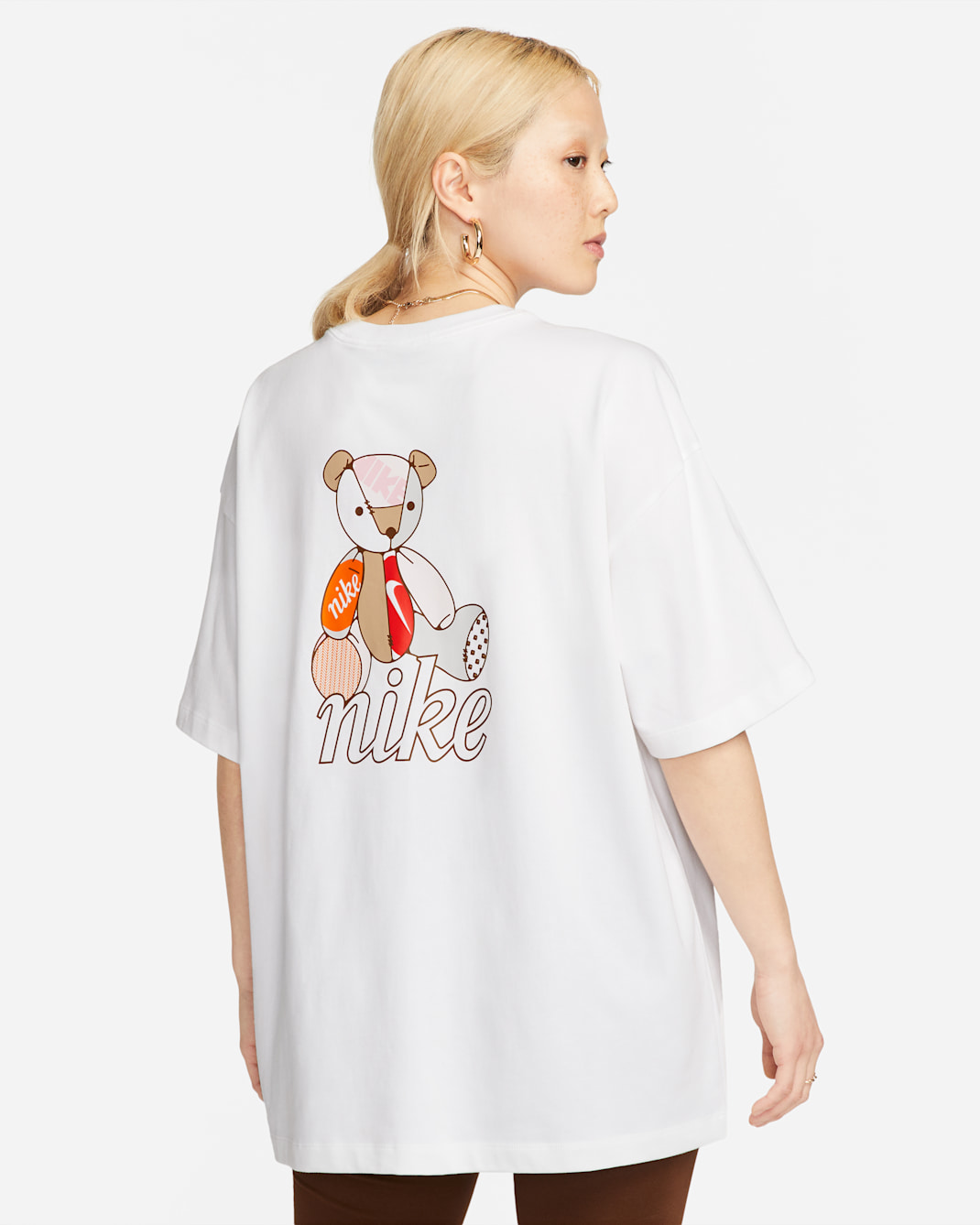 เสื้อยืดผู้หญิง Nike Sportswear - ขาว