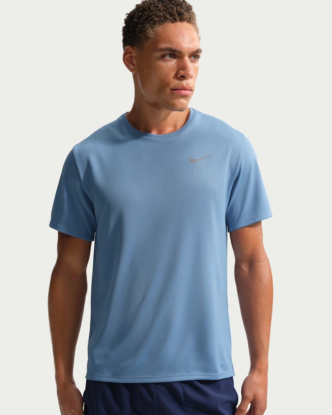 Camisola de running de manga curta Dri-FIT UV Nike Miller para homem - Azul Work