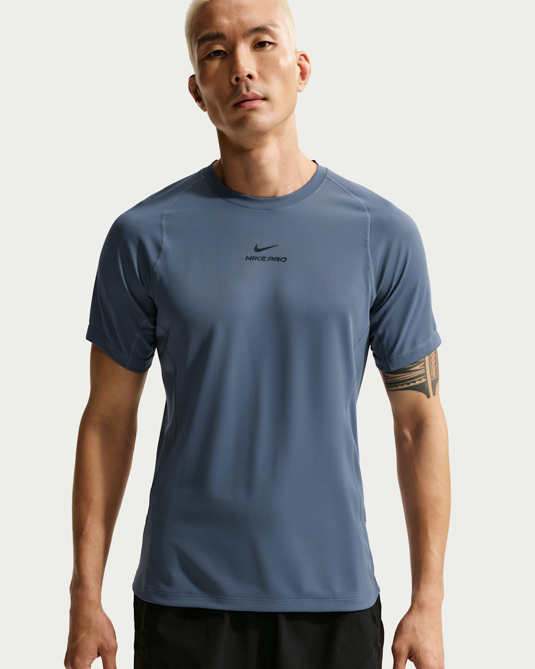 Nike Pro Training Men's Dri-FIT Short-Sleeve Top - Diffused Blue/Black