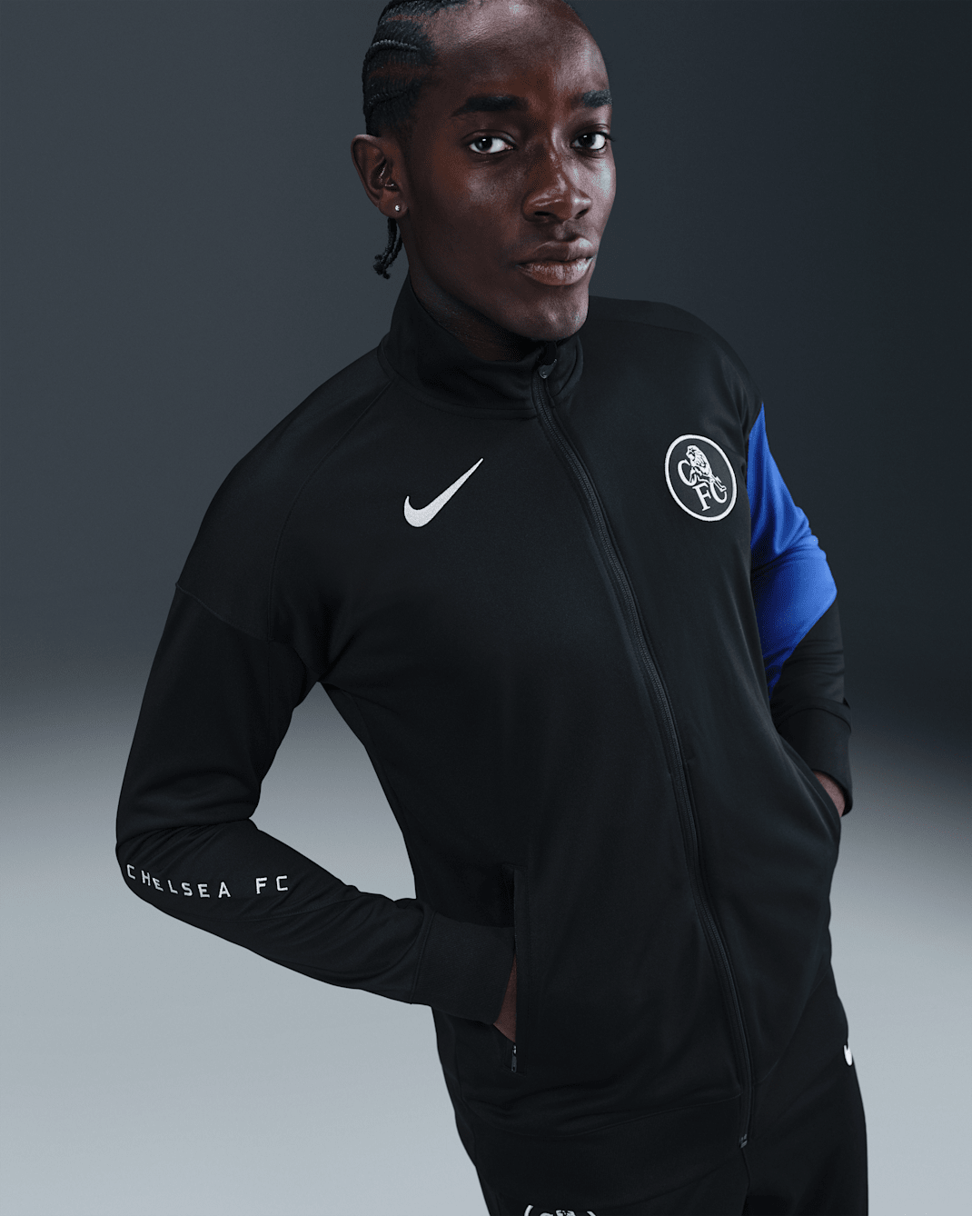 Chamarra deportiva de fútbol Nike de tejido Knit Dri-FIT Total 90 del Chelsea FC alternativa Strike para hombre - Negro/Royal juego/Plata campo