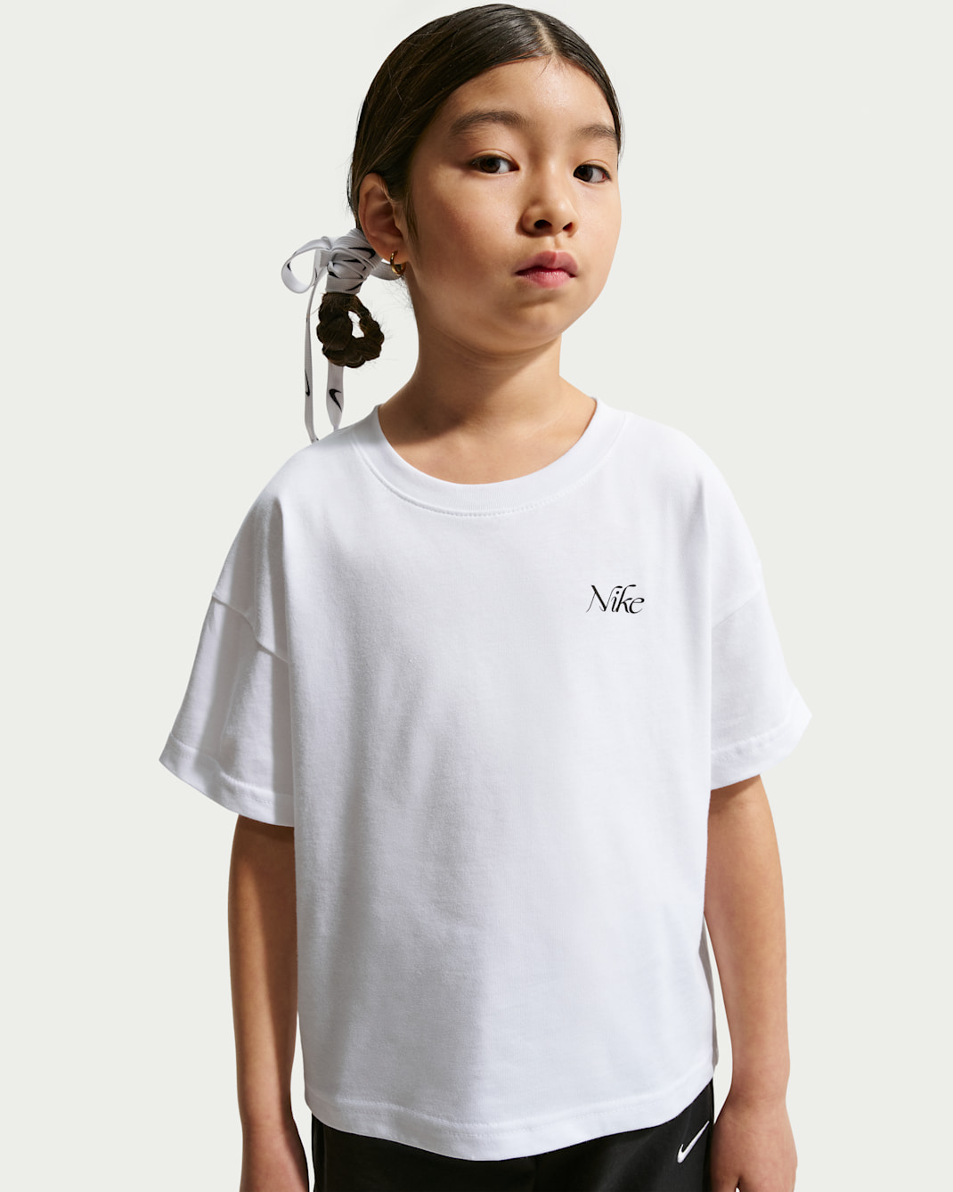 Nike Sportswear Older Kids' (Girls') Boxy T-Shirt - White