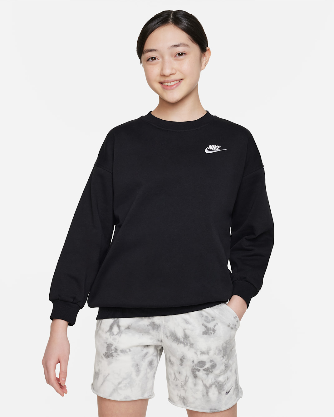 Nike Sportswear Club Fleece Older Kids' Oversized Sweatshirt - Black/White