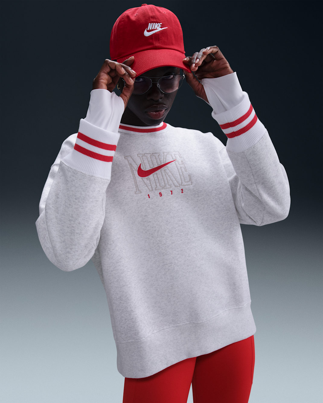 Nike Sportswear Phoenix Fleece Women's Oversized Graphic Crew-Neck Sweatshirt - Birch Heather