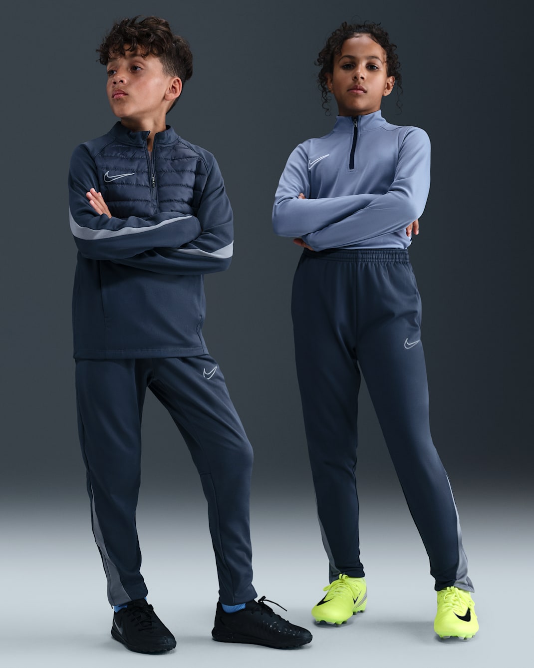 Nike Therma-FIT Academy Genç Çocuk Futbol Eşofman Altı - Thunder Blue/Cool Grey