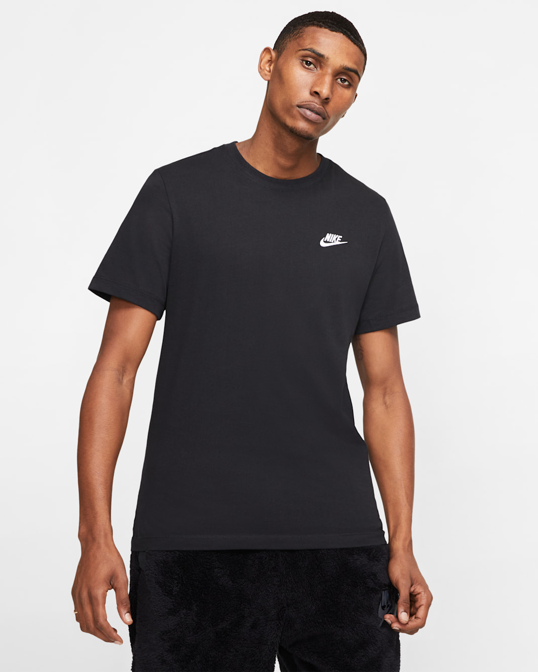 Nike Sportswear Club Men's T-Shirt - Black/White