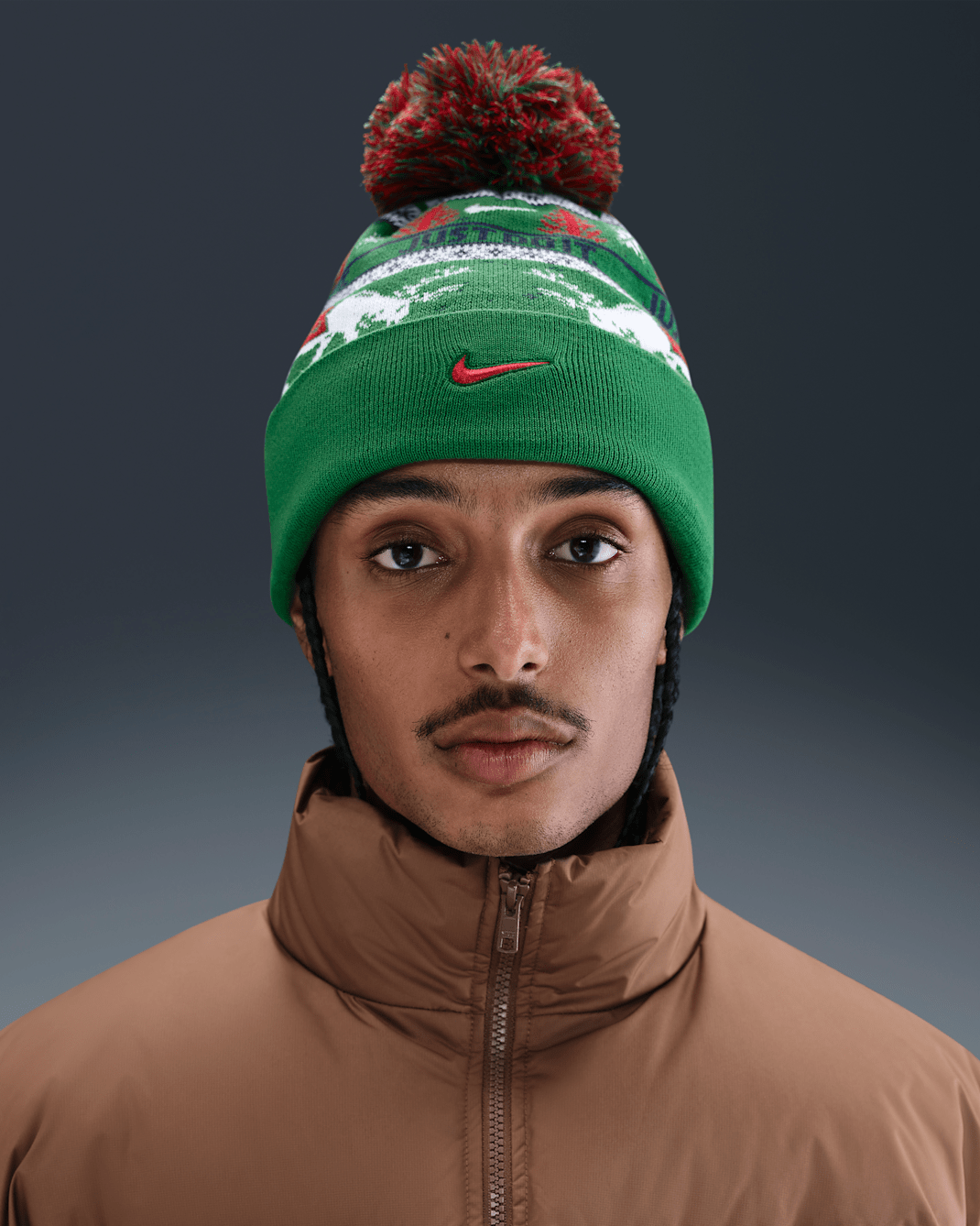 Nike Peak Winter Wonderland Beanie - Pine Green/Sail/University Red/University Red