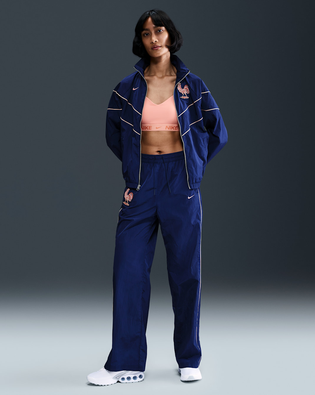 FFF Windrunner Nike Yüksek Belli Dokuma Kadın Futbol Eşofman Altı - Blue Void/Blue Void/Washed Coral/Bleached Coral