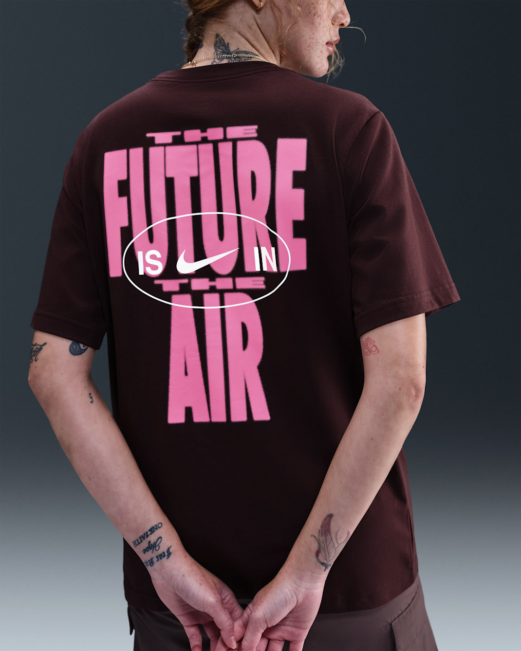 Playera de ajuste holgado Nike Sportswear para mujer - Burdeos enérgico