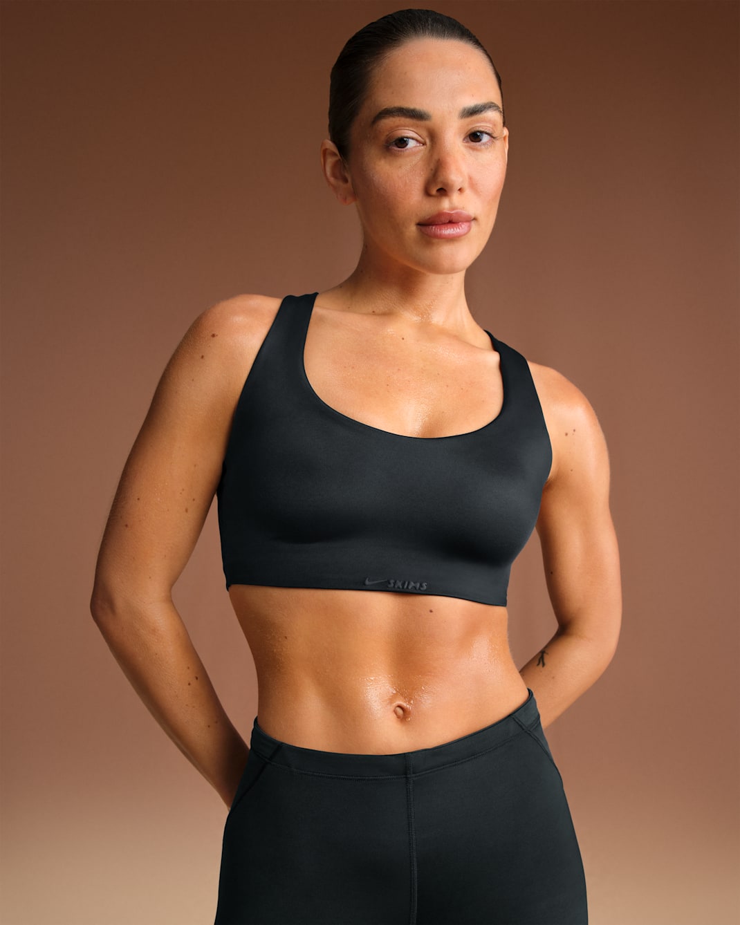 NikeSKIMS Shine Women's Racerback Bra - NSKM Obsidian