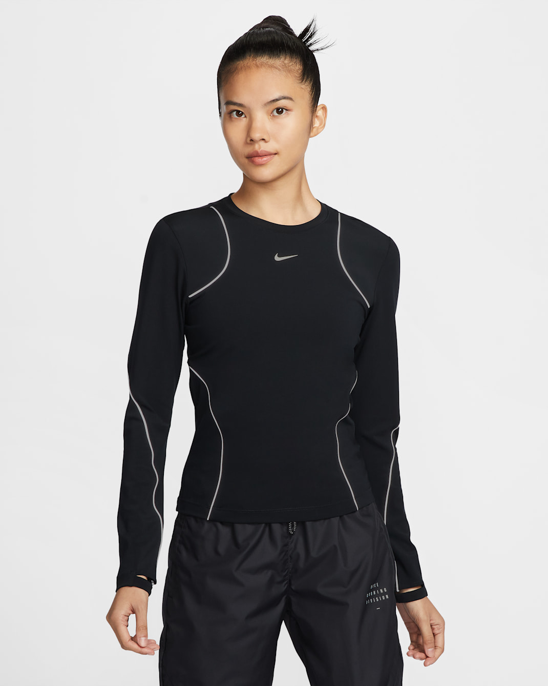 เสื้อวิ่งแขนยาวผู้หญิง Nike Running Division - ดำ