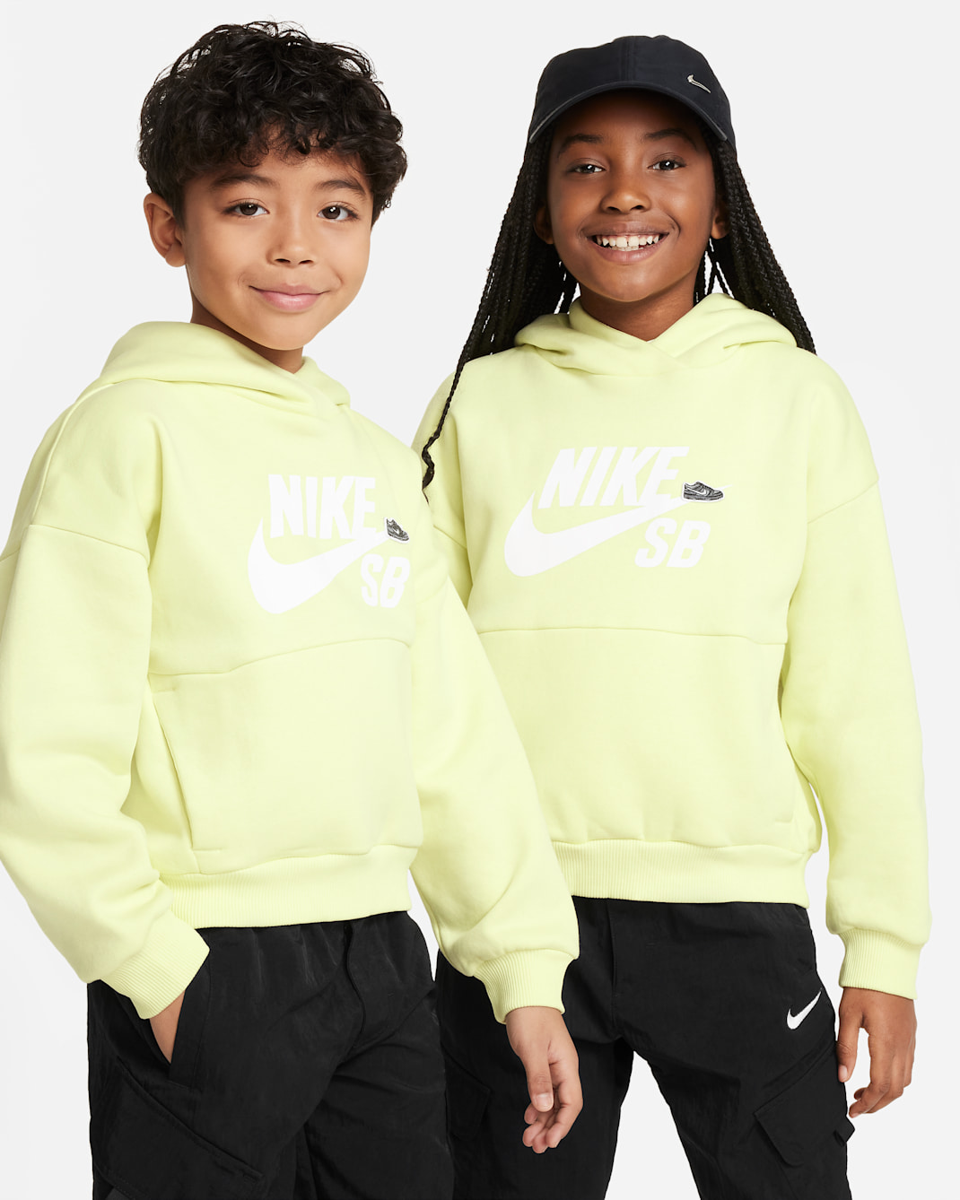Nike SB Icon Fleece EasyOn Older Kids' Oversized Pullover Hoodie - Luminous Green/White