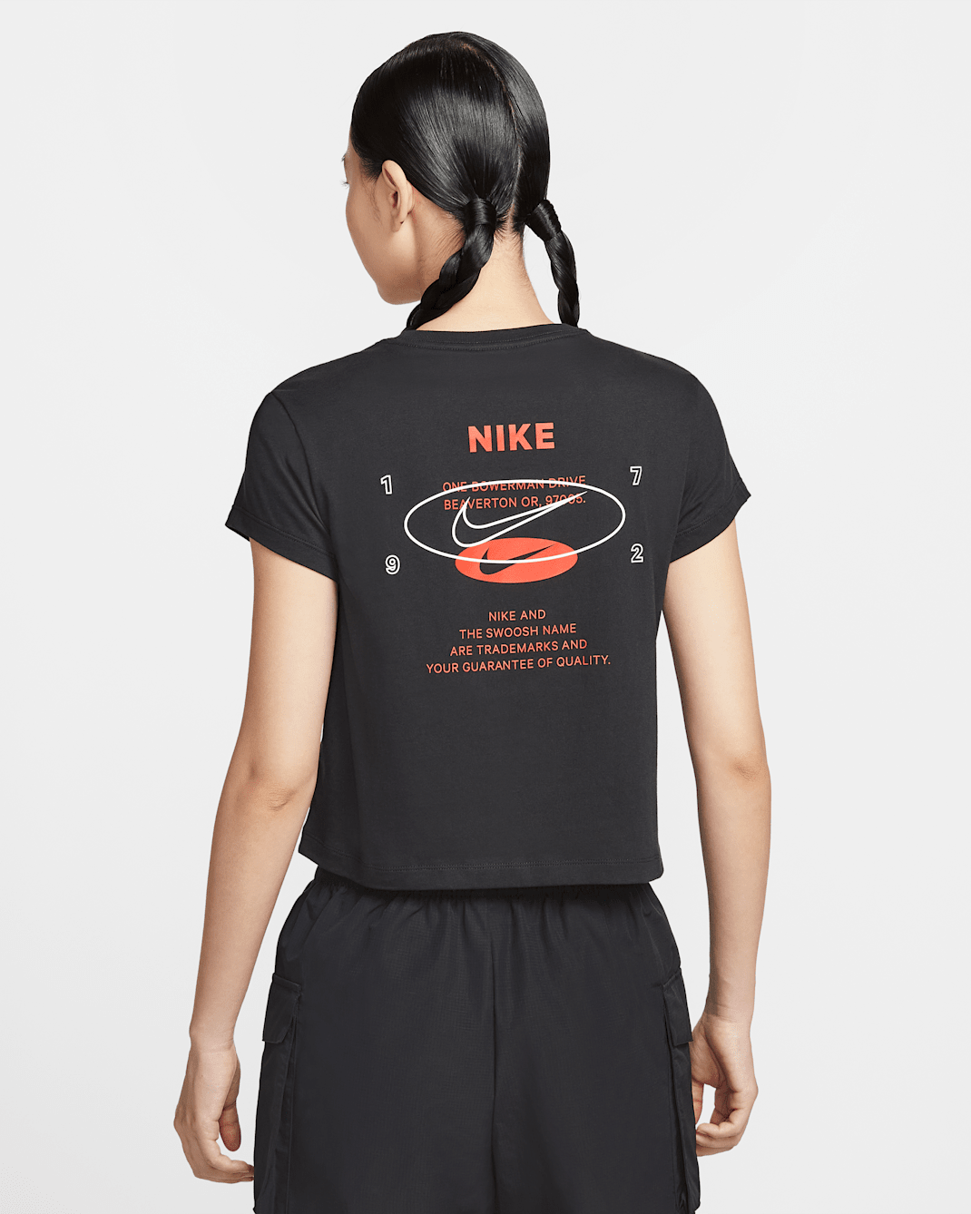 Nike Sportswear Women's Graphic T-Shirt - Black