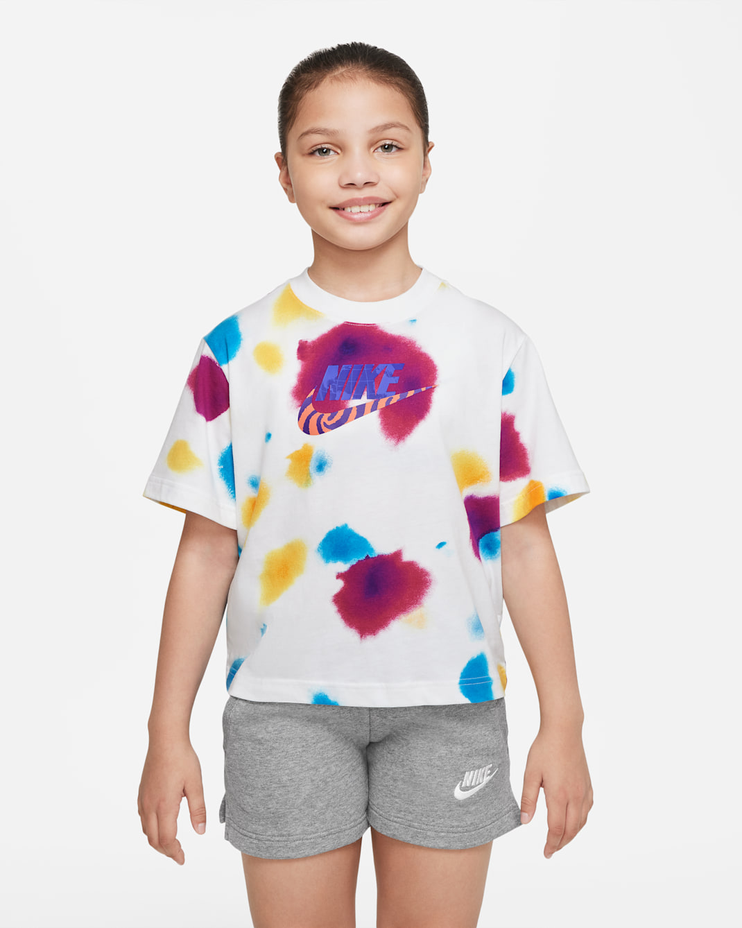 Nike Sportswear Older Kids' (Girls') T-Shirt - White