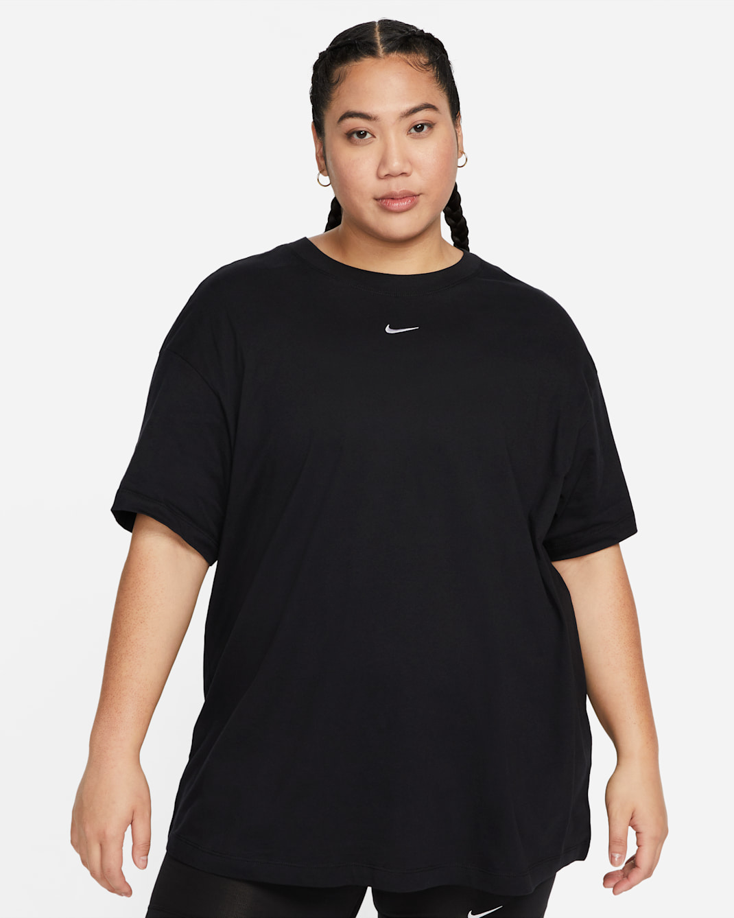 Nike Sportswear Essential T-skjorte til dame (Plus Size) - Svart/Hvit