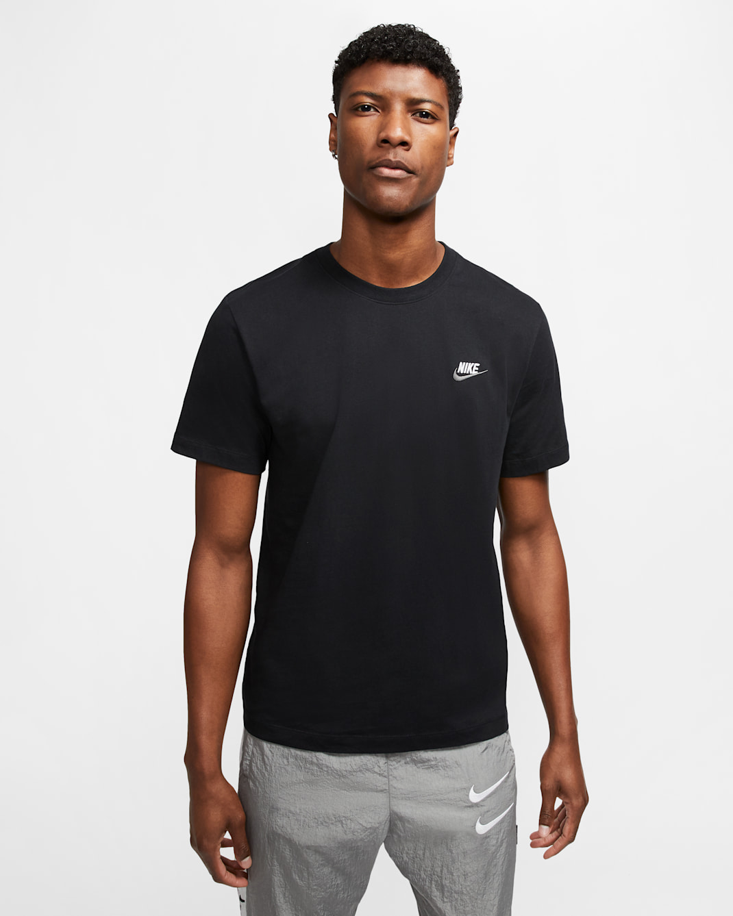Nike Sportswear Club Erkek Tişörtü - Siyah/Beyaz/Koyu Gri