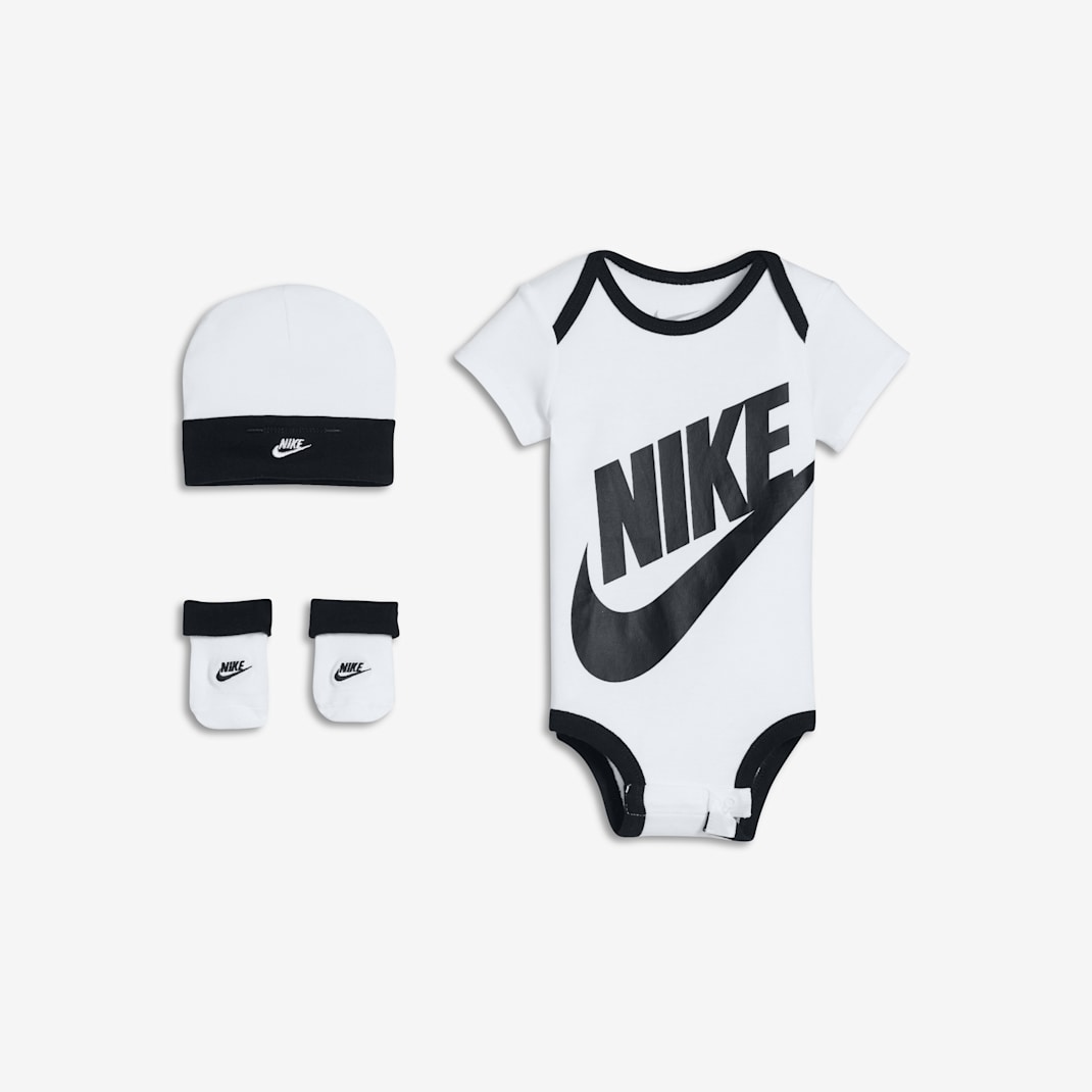 Nike Baby (0–6M) 3-Piece Set - White