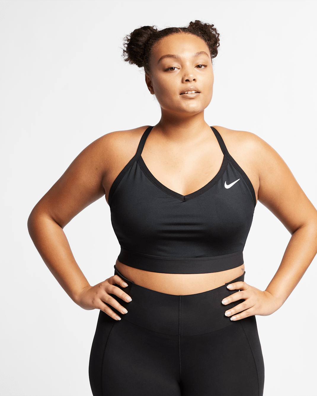 Nike Indy Sport-BH mit Polstern und leichtem Halt für Damen (große Größe) - Schwarz/Schwarz/Schwarz