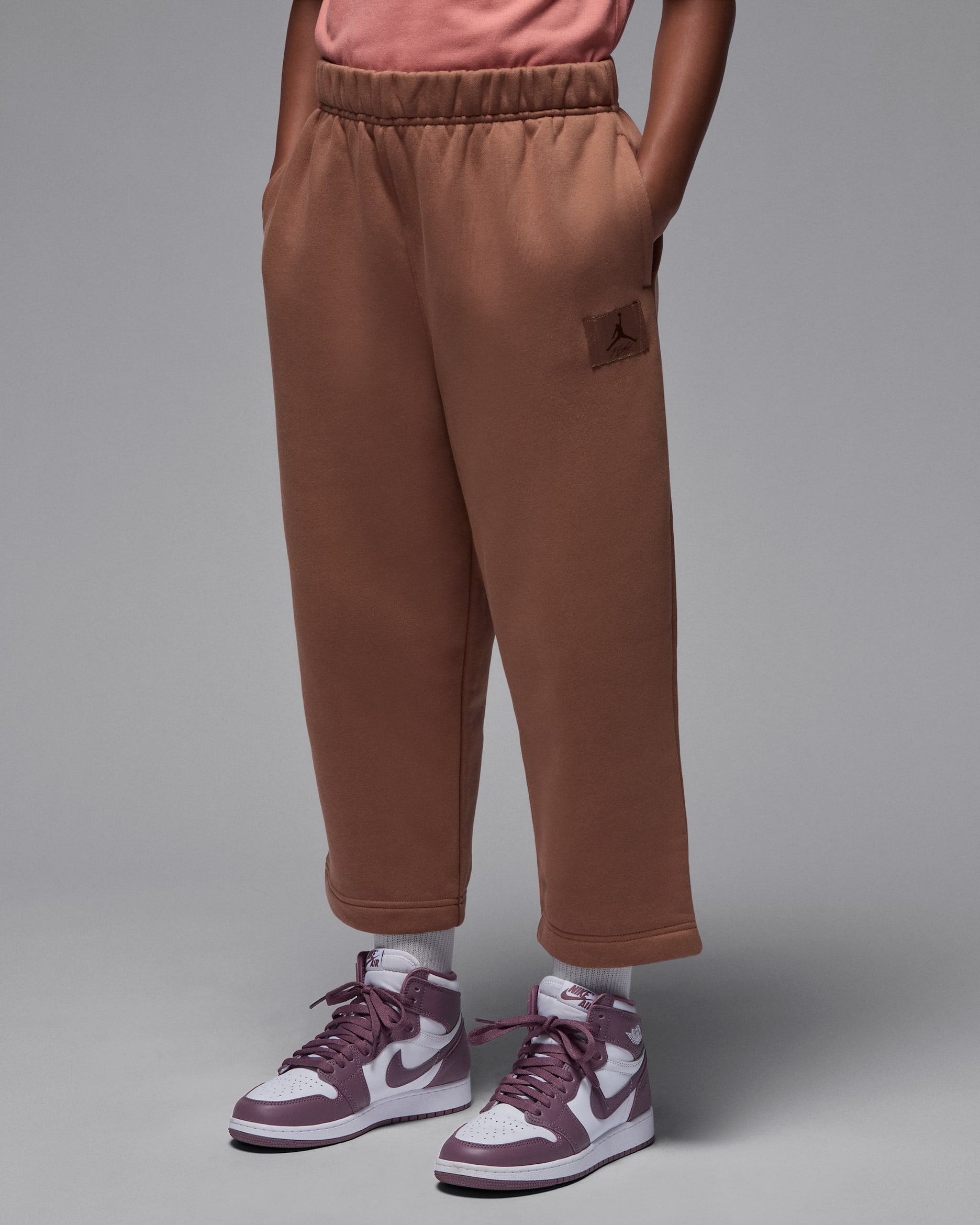 Jordan Flight Essentials Pantalón con dobladillo abierto - Niño/a - Archaeo Brown