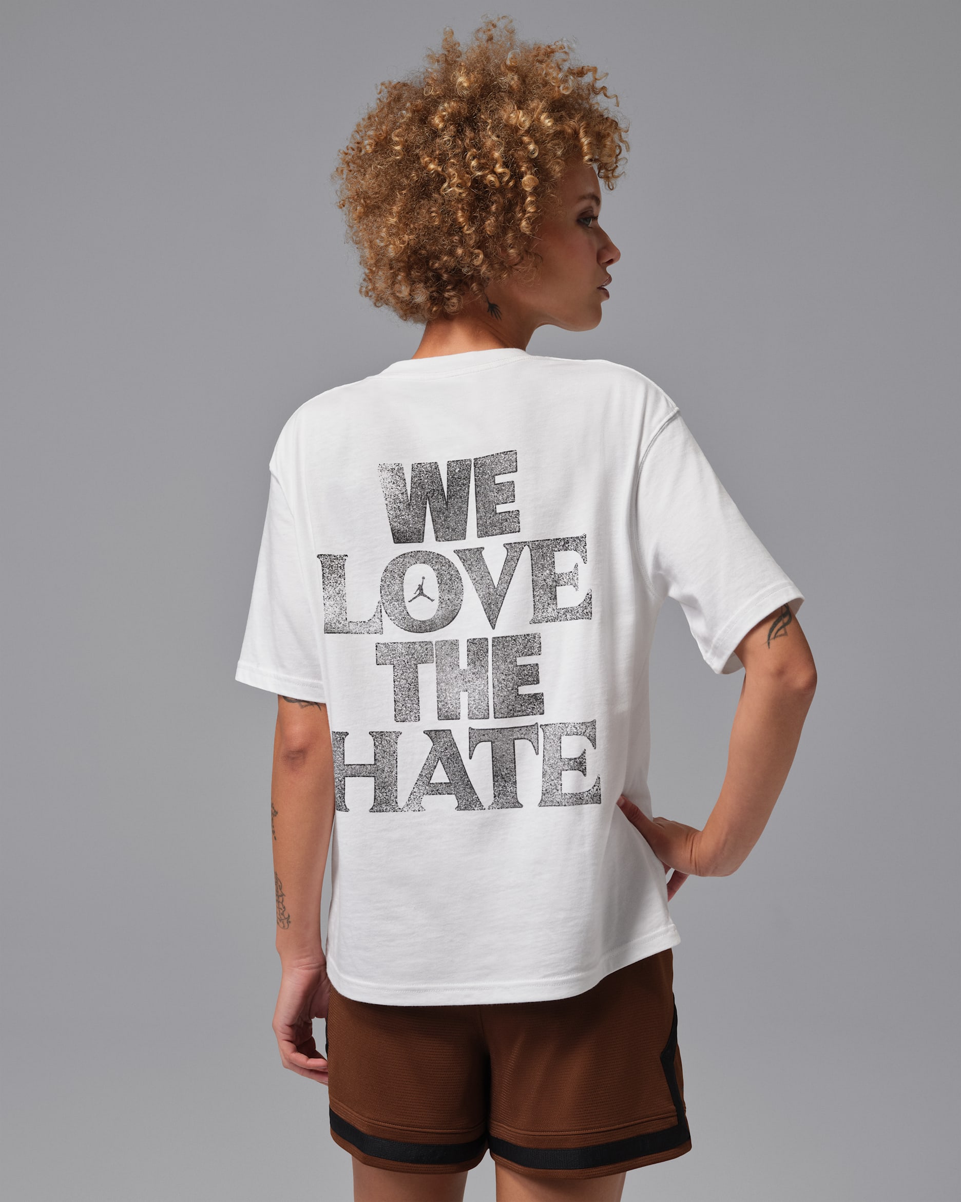 Jordan Sport Women's Dri-FIT Graphic T-Shirt - White/Olive Grey