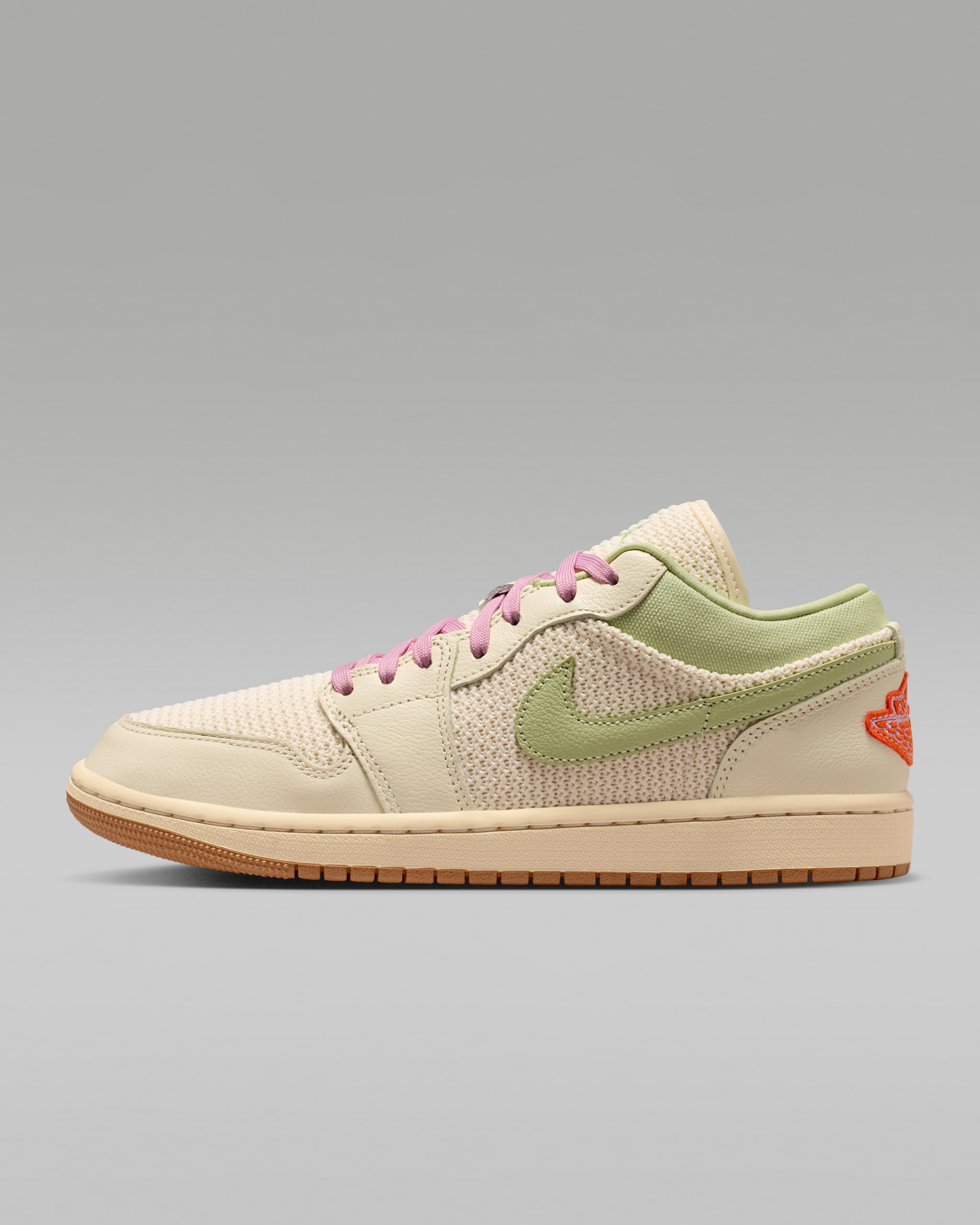 에어 조던 1 로우 SE 여성 신발 - 세일/올리브 아우라/펄 화이트/아이스트 카민