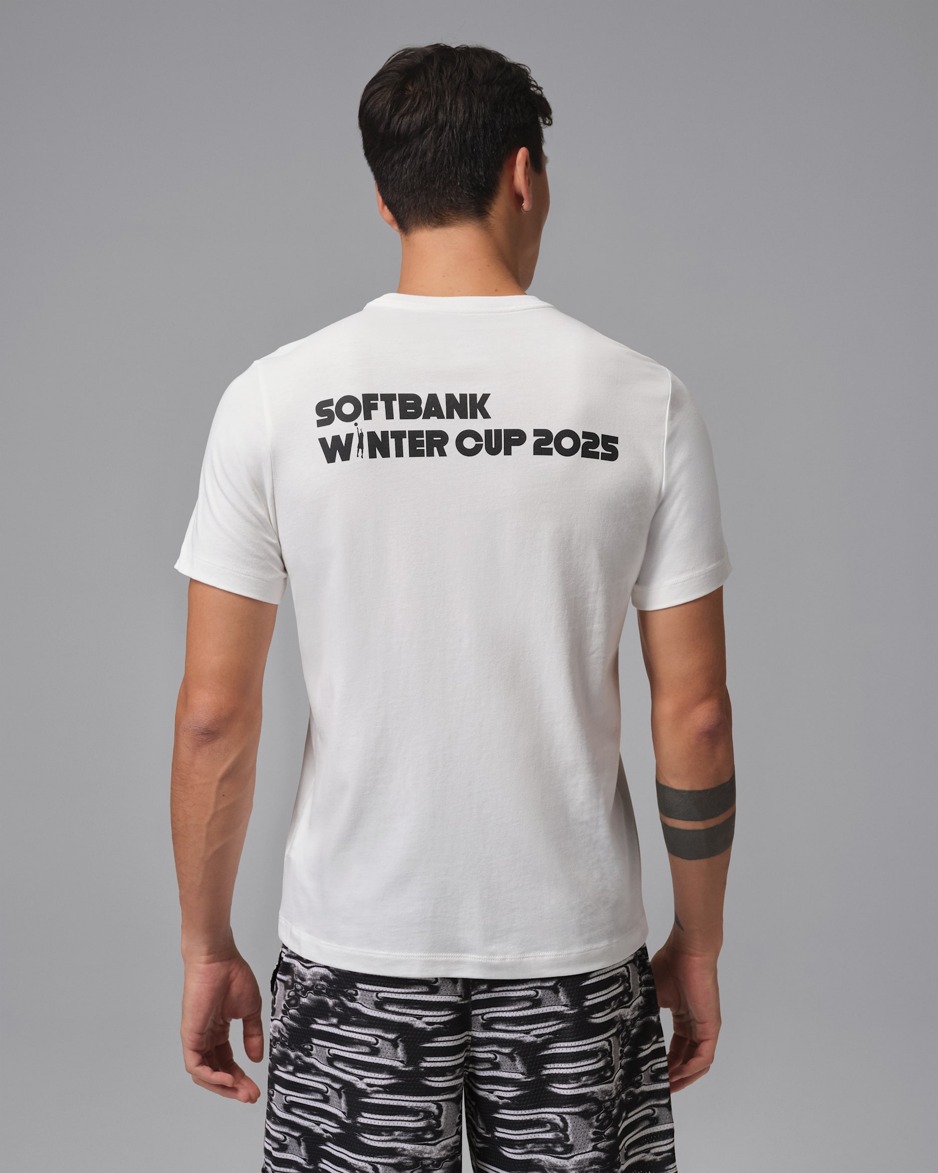 ジョーダン ソフトバンク ウィンターカップ 2025 メンズ Tシャツ - ホワイト