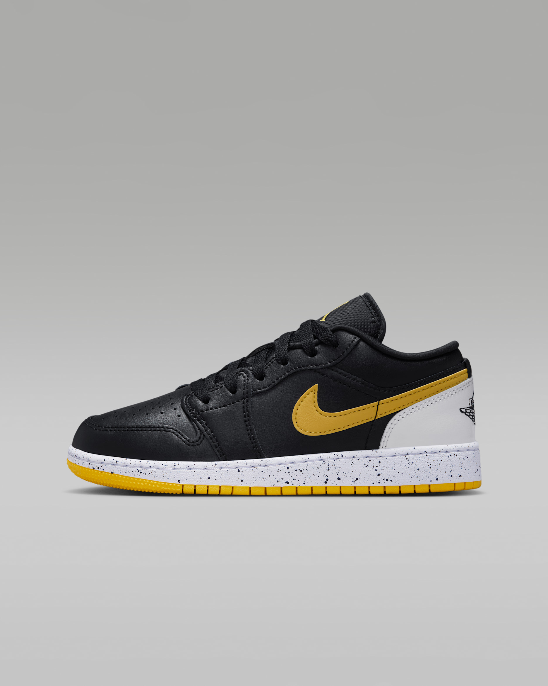 Tenis para niños grandes Air Jordan 1 Low - Negro/Blanco/Amarillo tour
