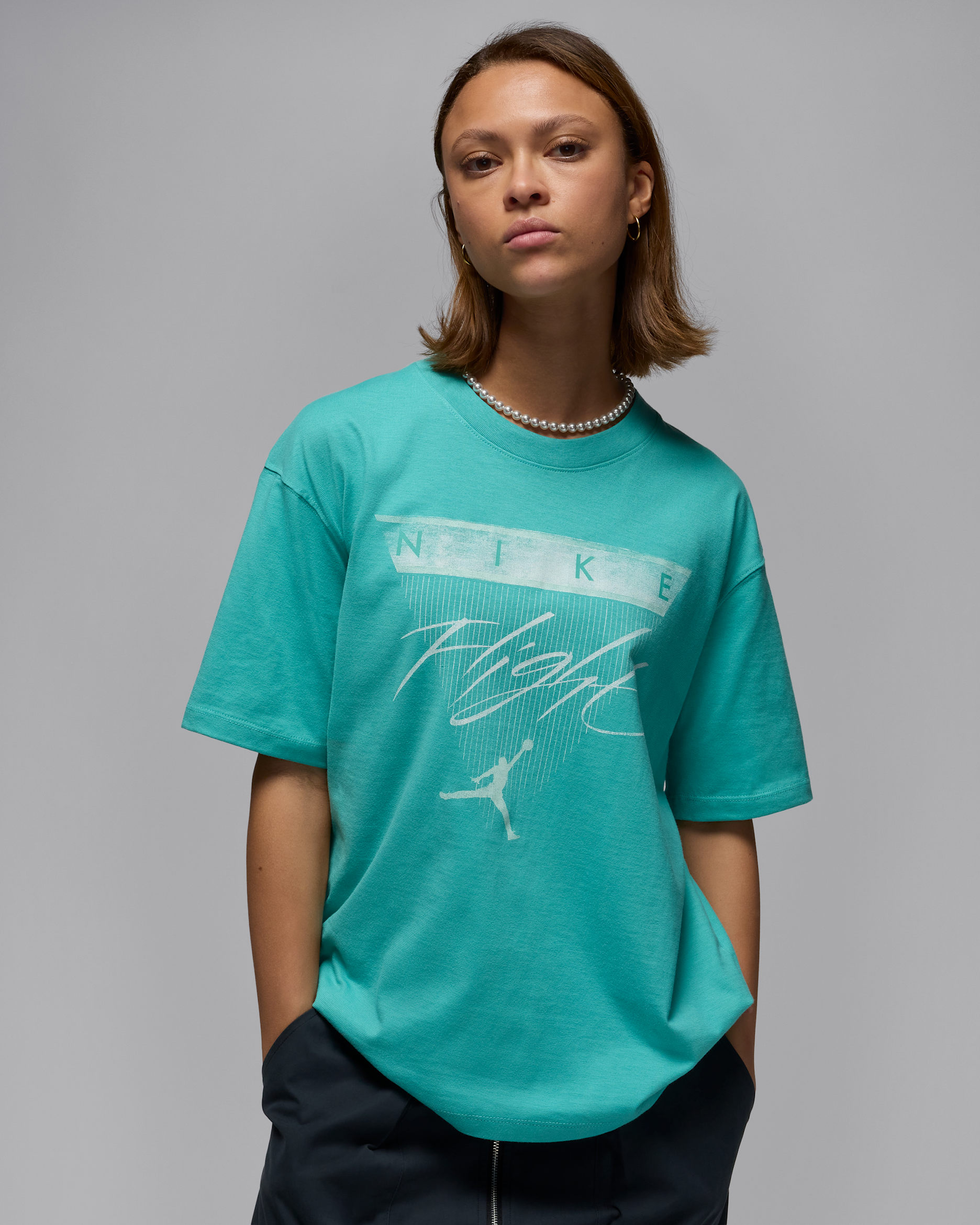 Jordan Flight Heritage Playera con gráfico para mujer - Azul verdoso lavado