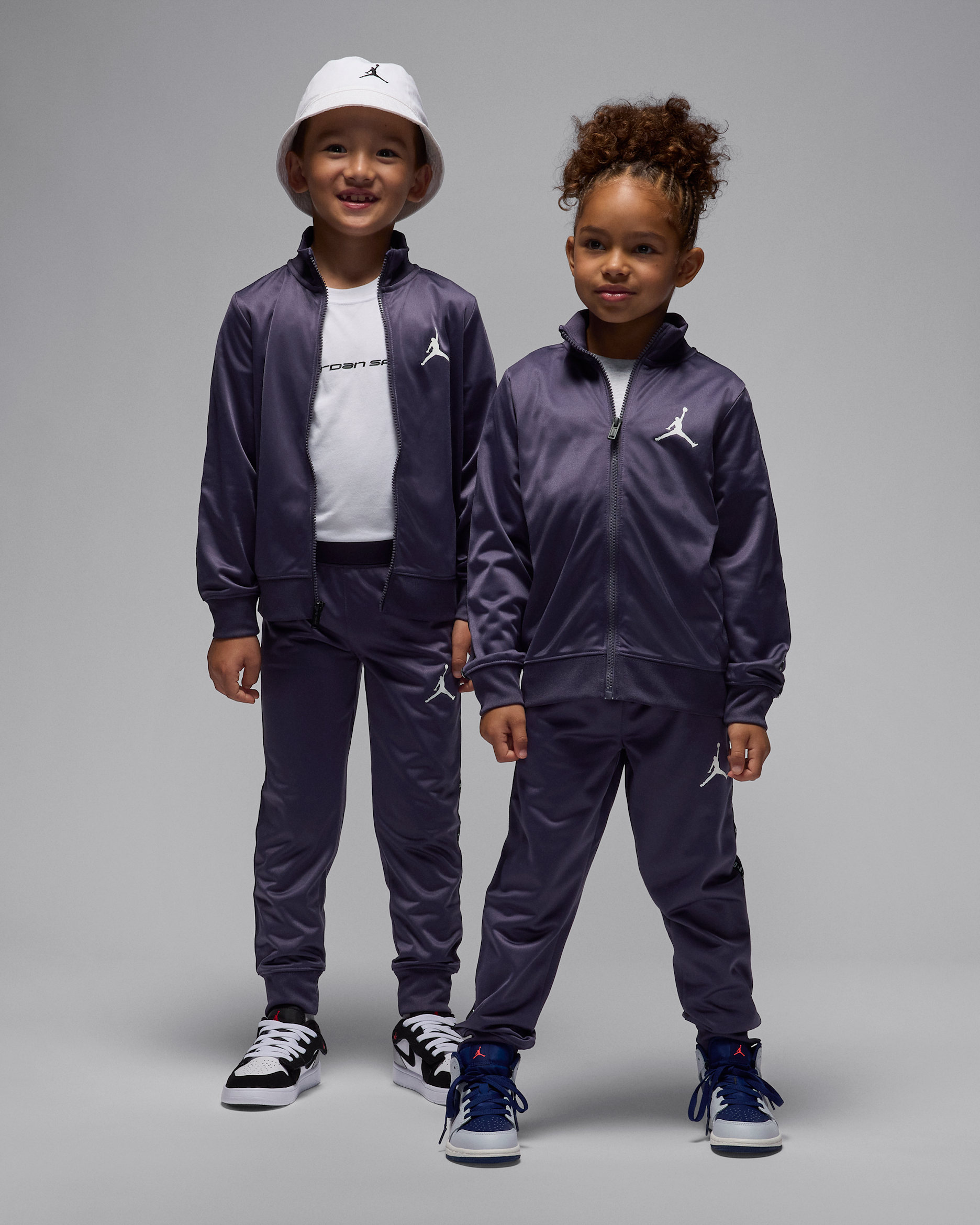 Jordan tréningruha gyerekeknek - Dark Raisin