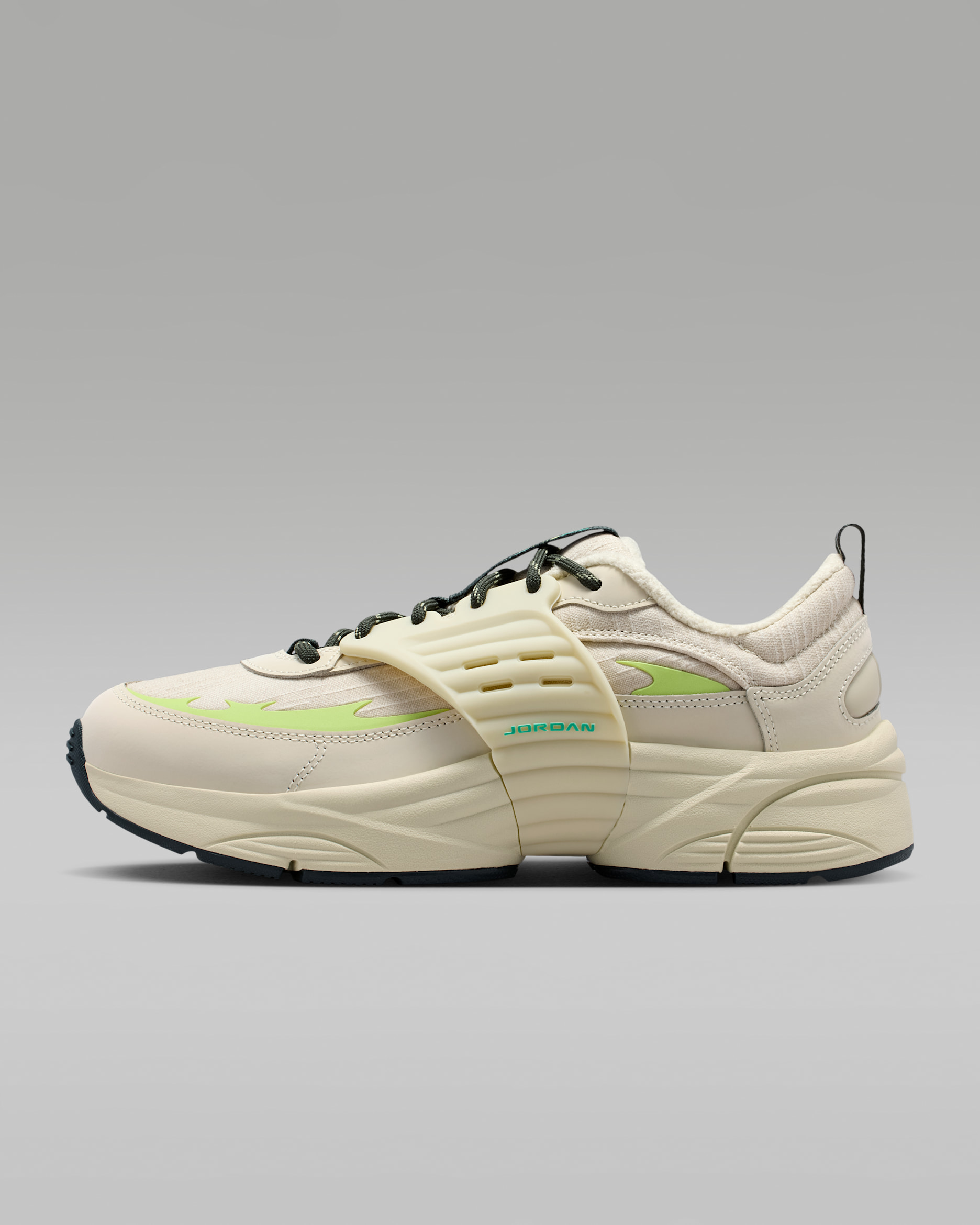 Jordan Trunner O/S Men's Shoes - Light Khaki/Light Khaki/Black Spruce/Emerald Green